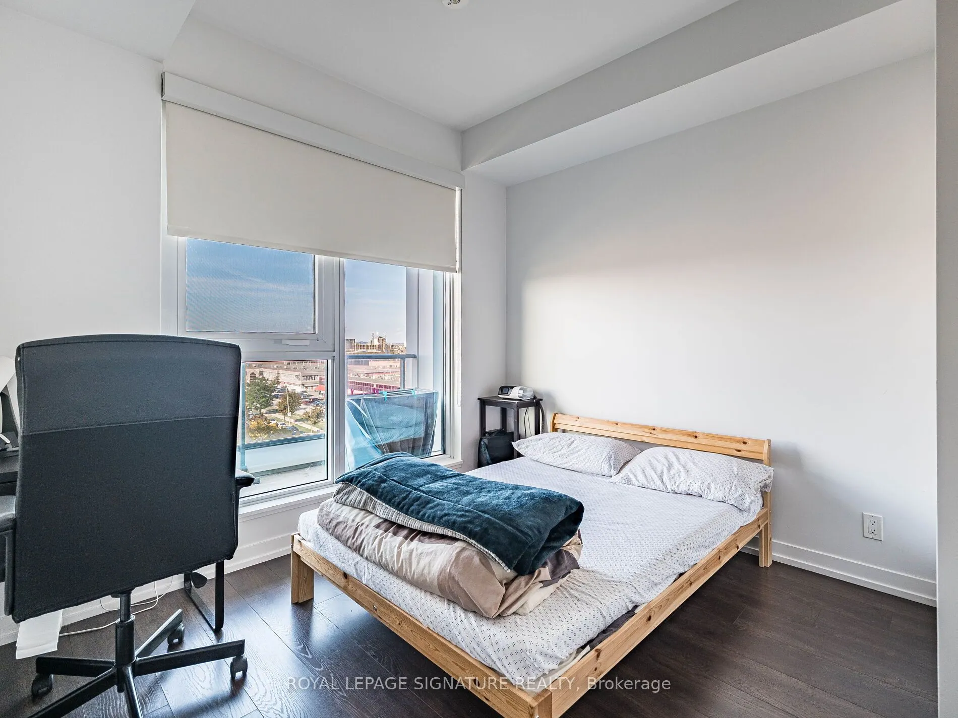 950 Portage Parkway, #601
