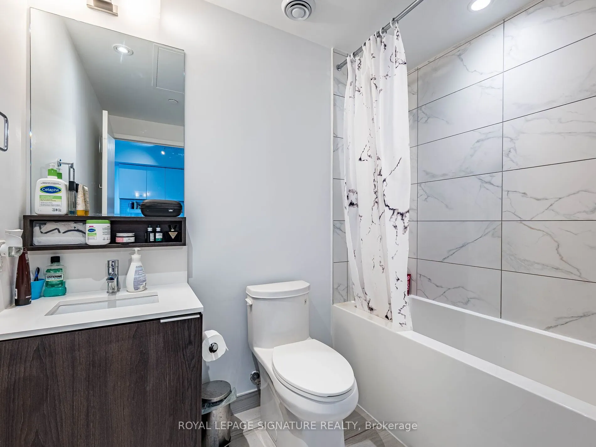 950 Portage Parkway, #601