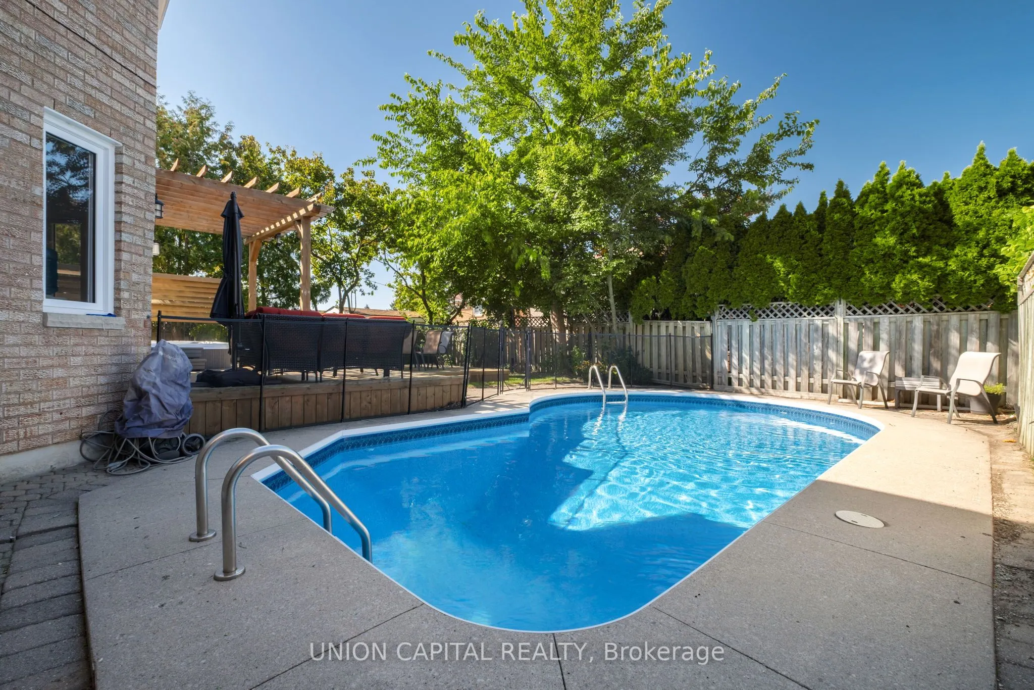 12 Summerfield Avenue