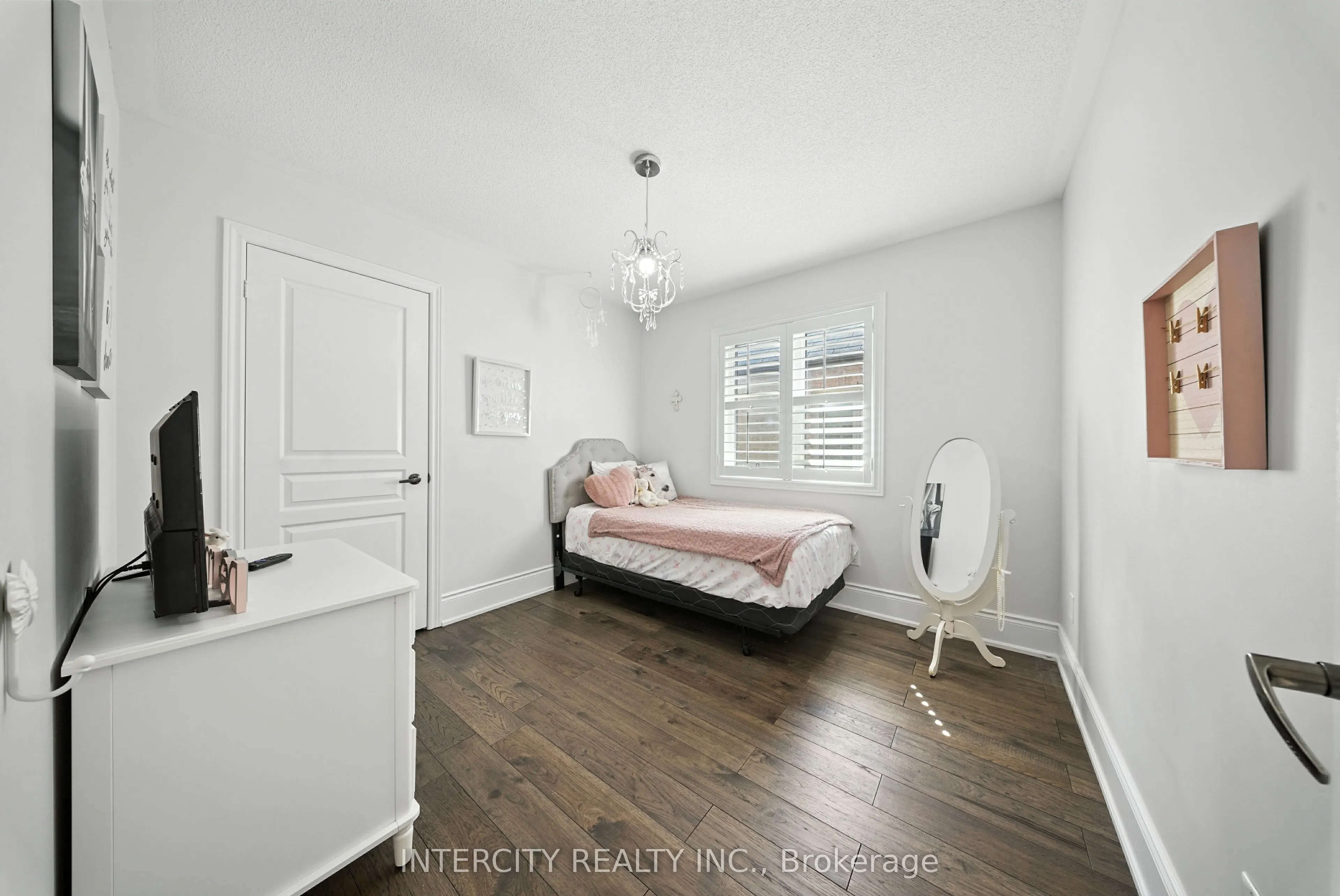 74 Terme Avenue