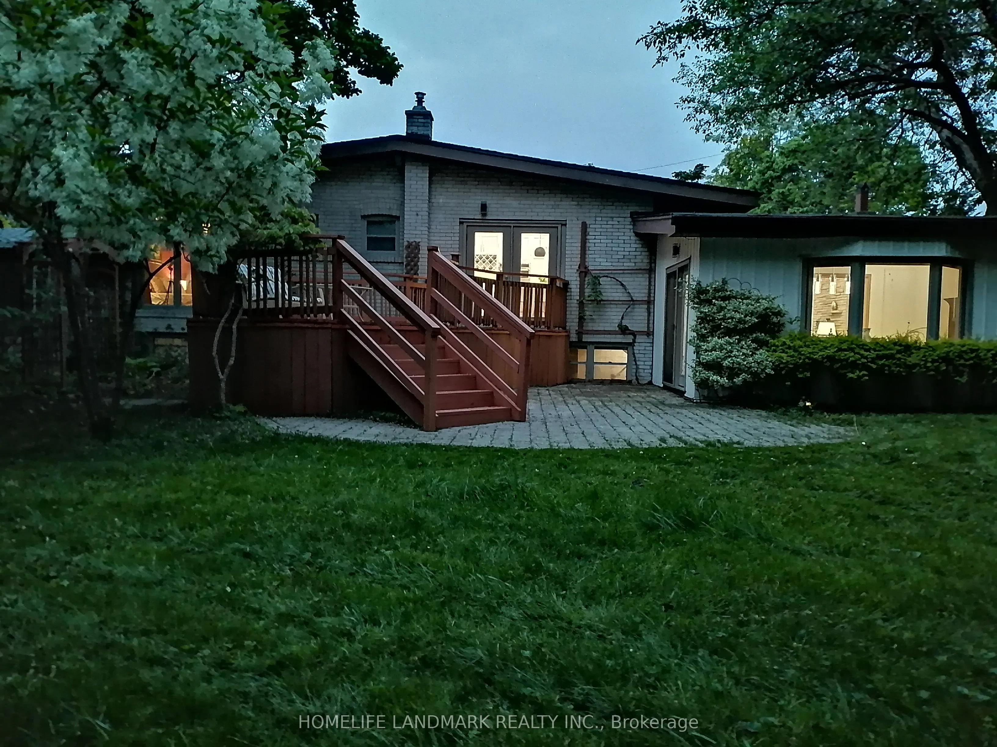 12 Thornheights Road