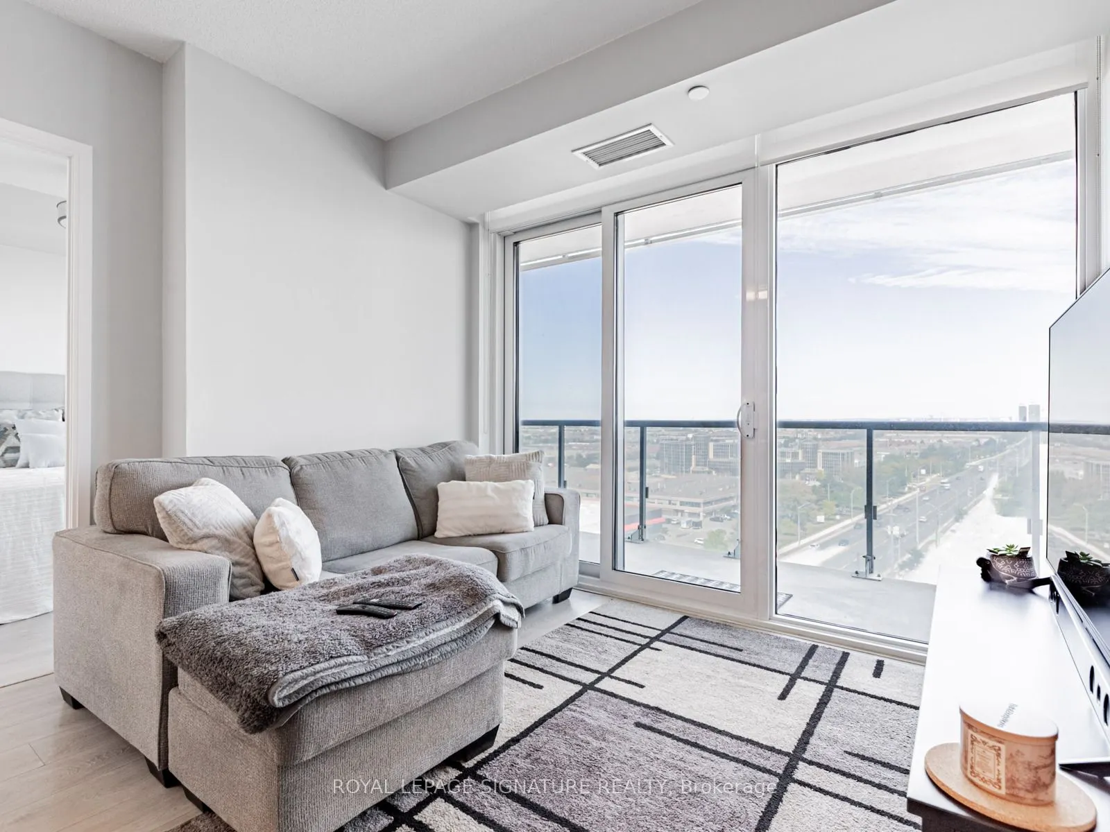 7895 Jane Street, #1114