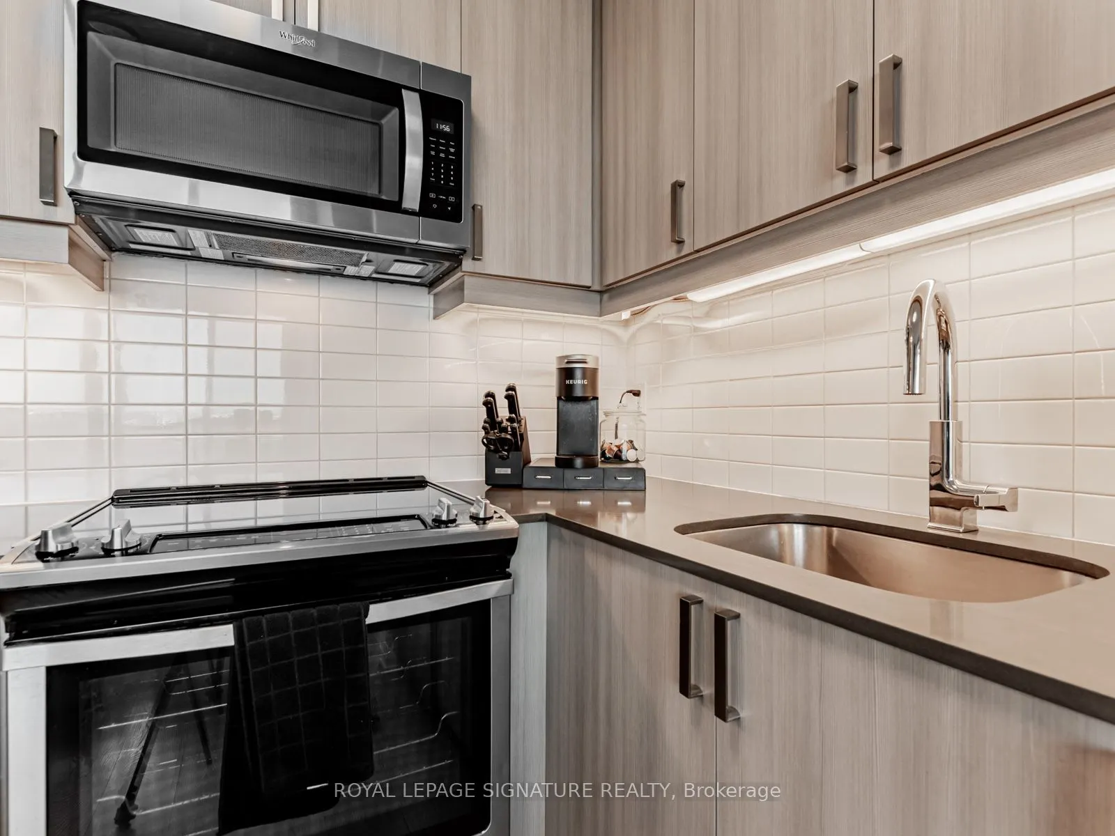 7895 Jane Street, #1114