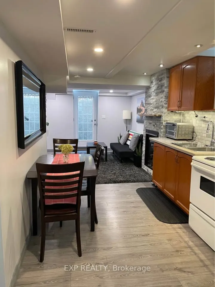 5 Rainbow Court, #Lower