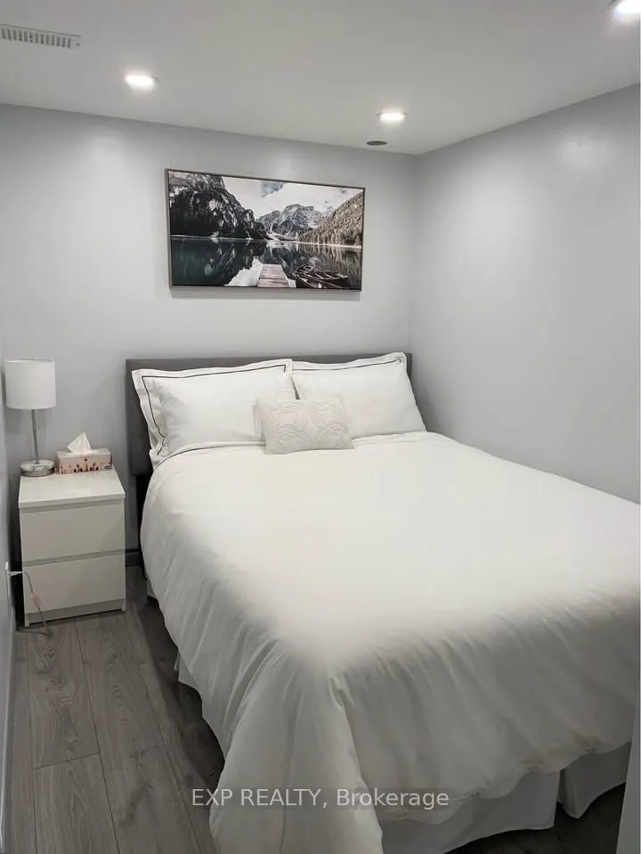 5 Rainbow Court, #Lower