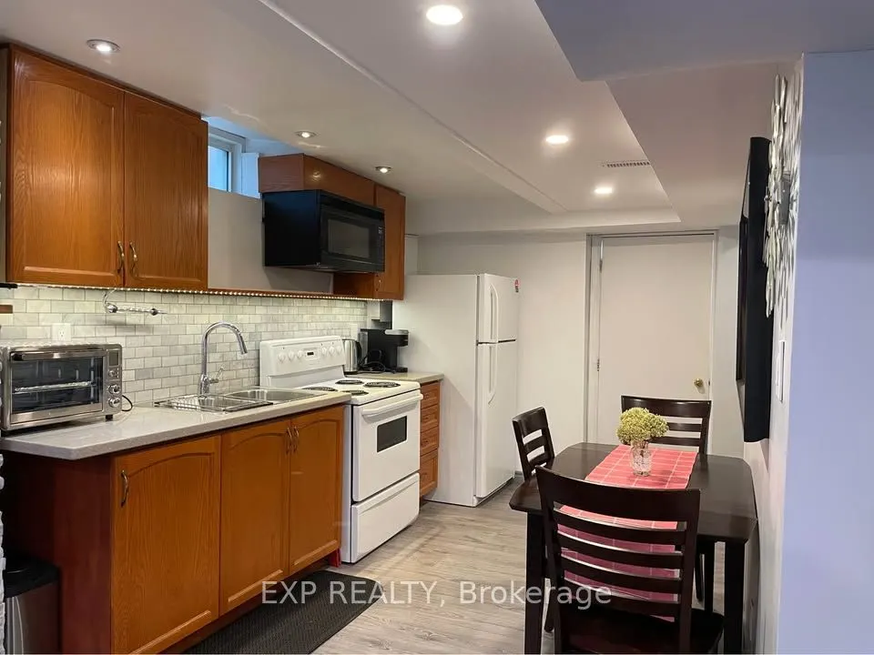 5 Rainbow Court, #Lower