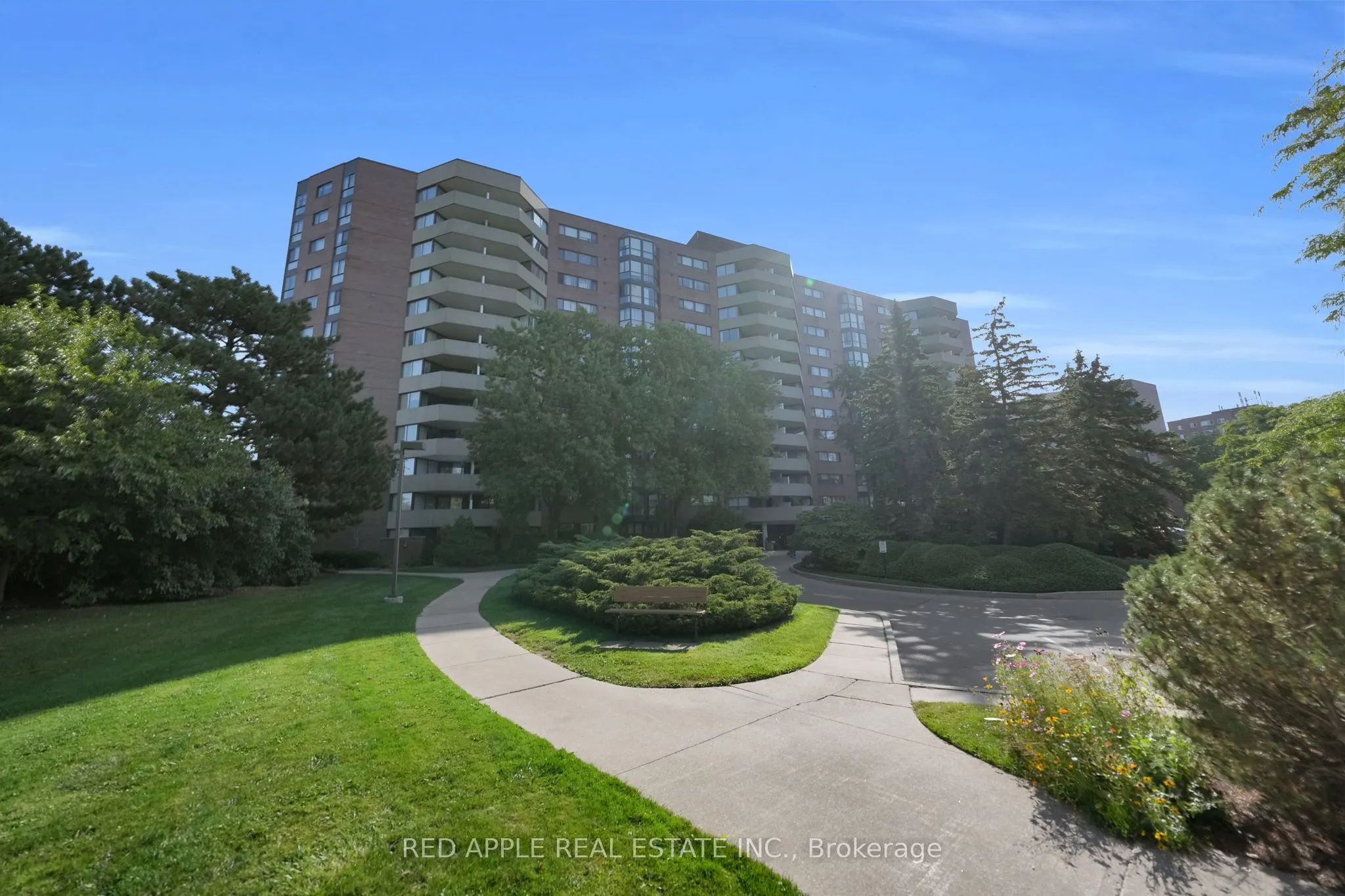50 Baif Boulevard, #807