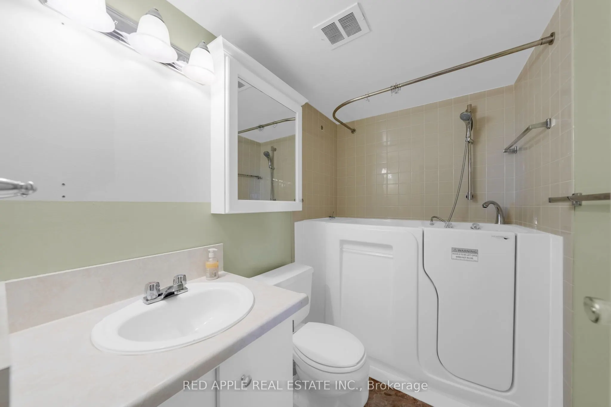 50 Baif Boulevard, #807
