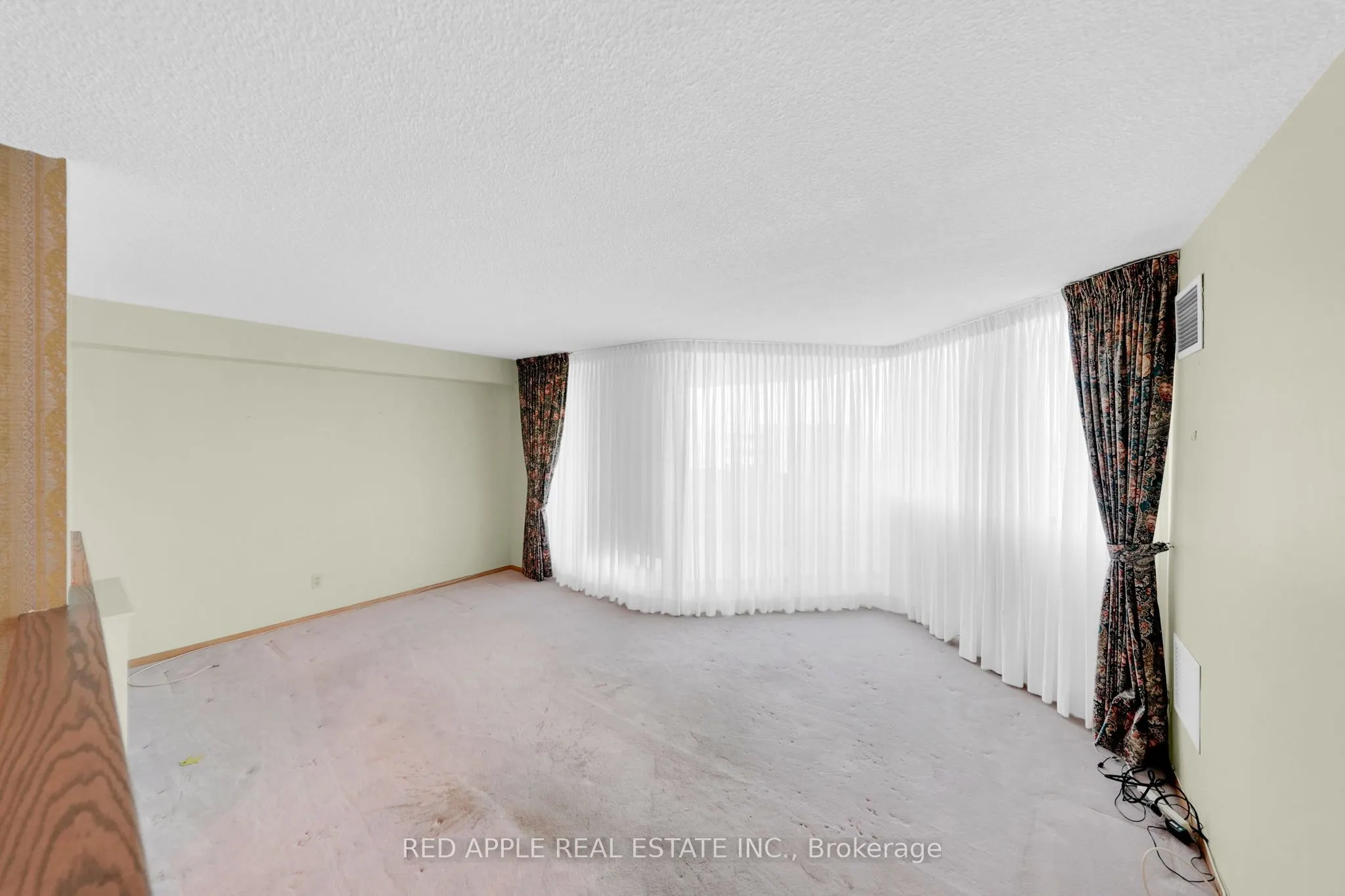 50 Baif Boulevard, #807
