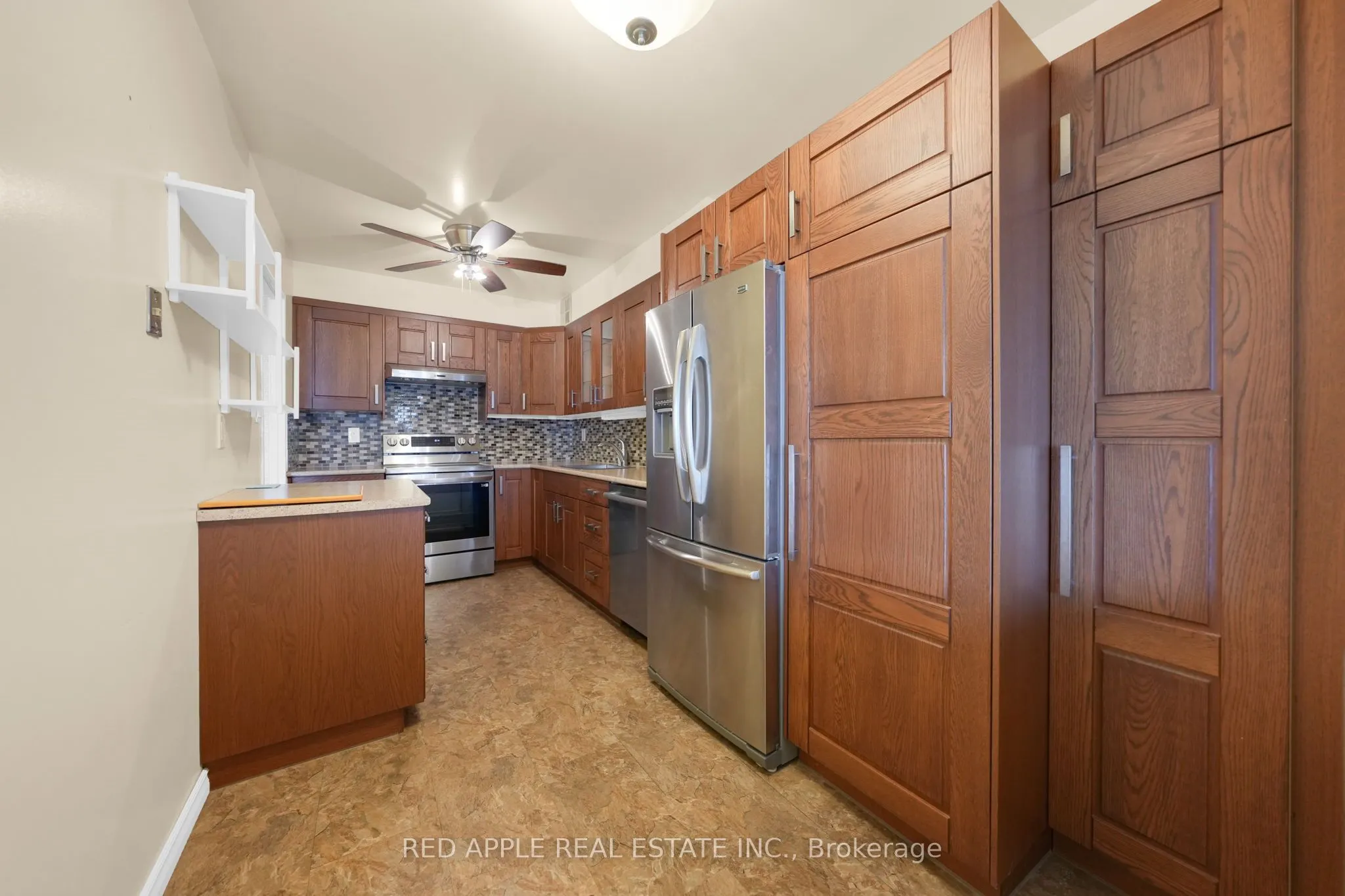 50 Baif Boulevard, #807