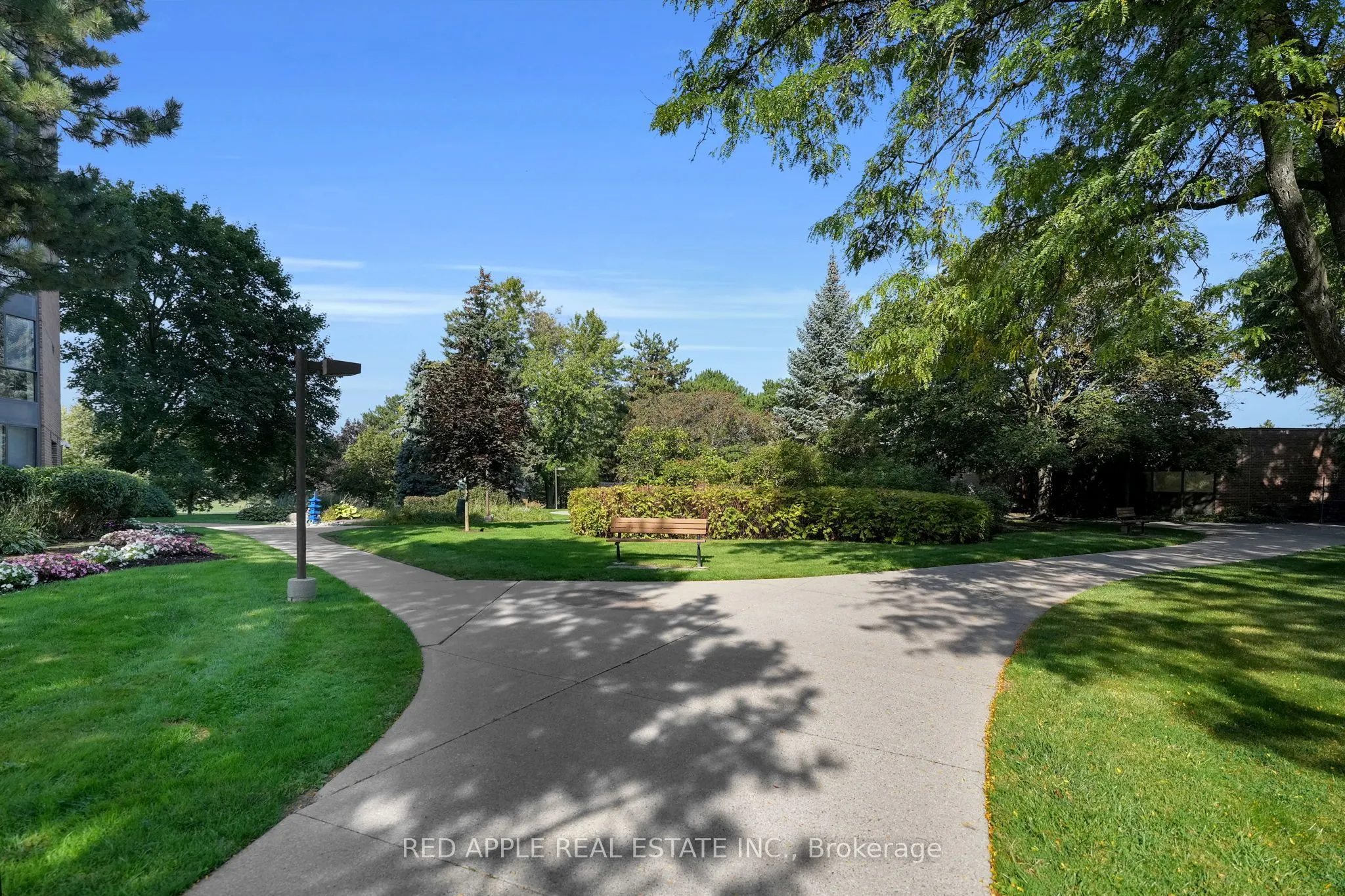 50 Baif Boulevard, #807