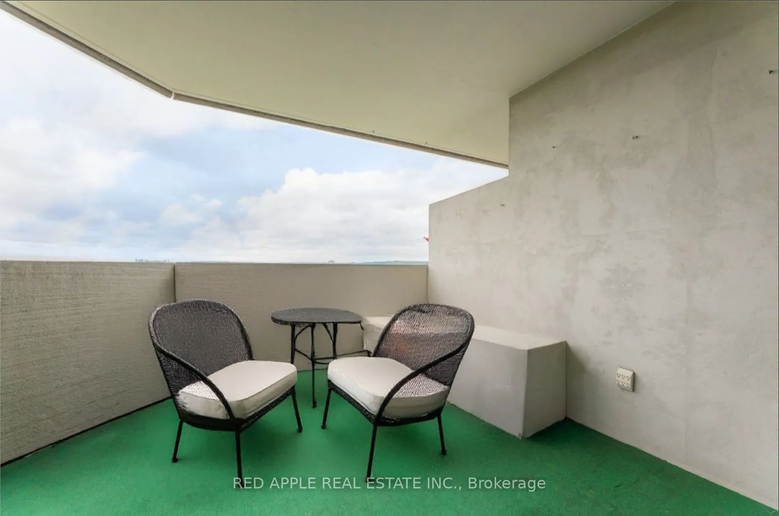 50 Baif Boulevard, #807