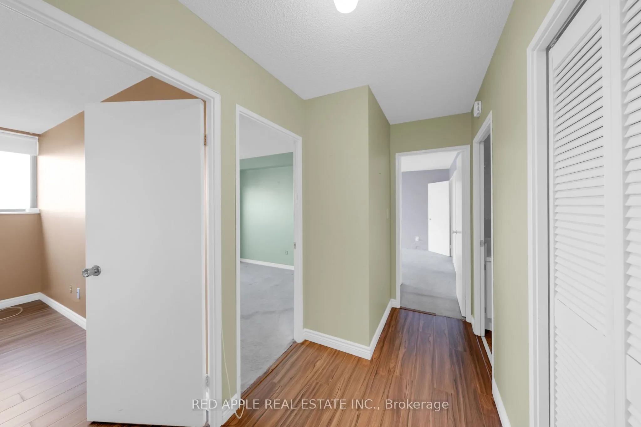 50 Baif Boulevard, #807