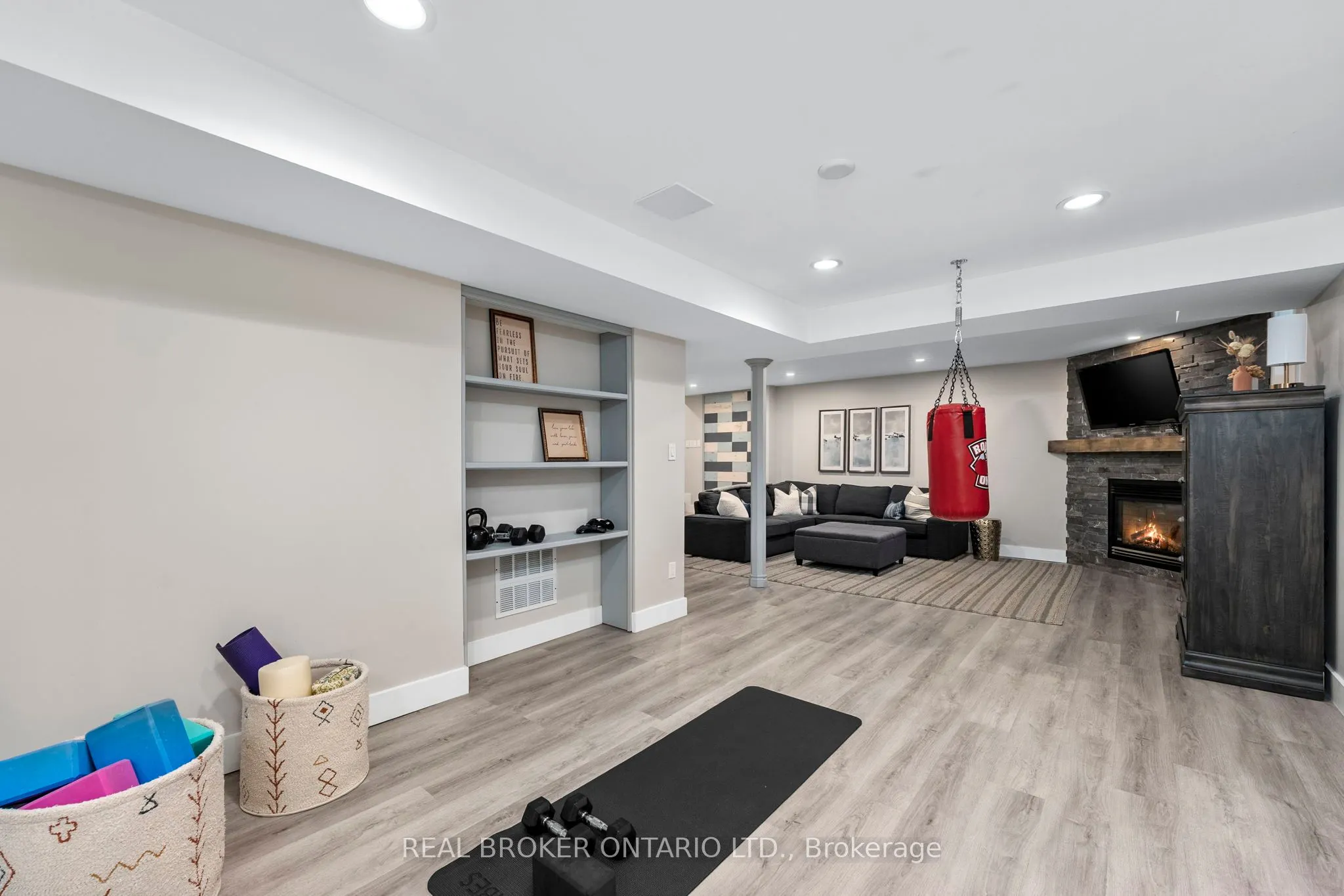 49 Foxtail Ridge