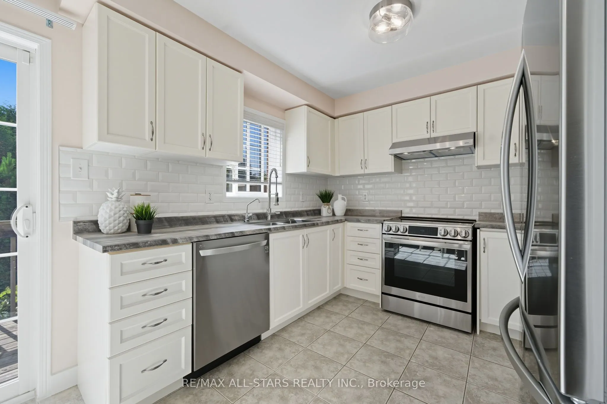 83 Hammill Heights