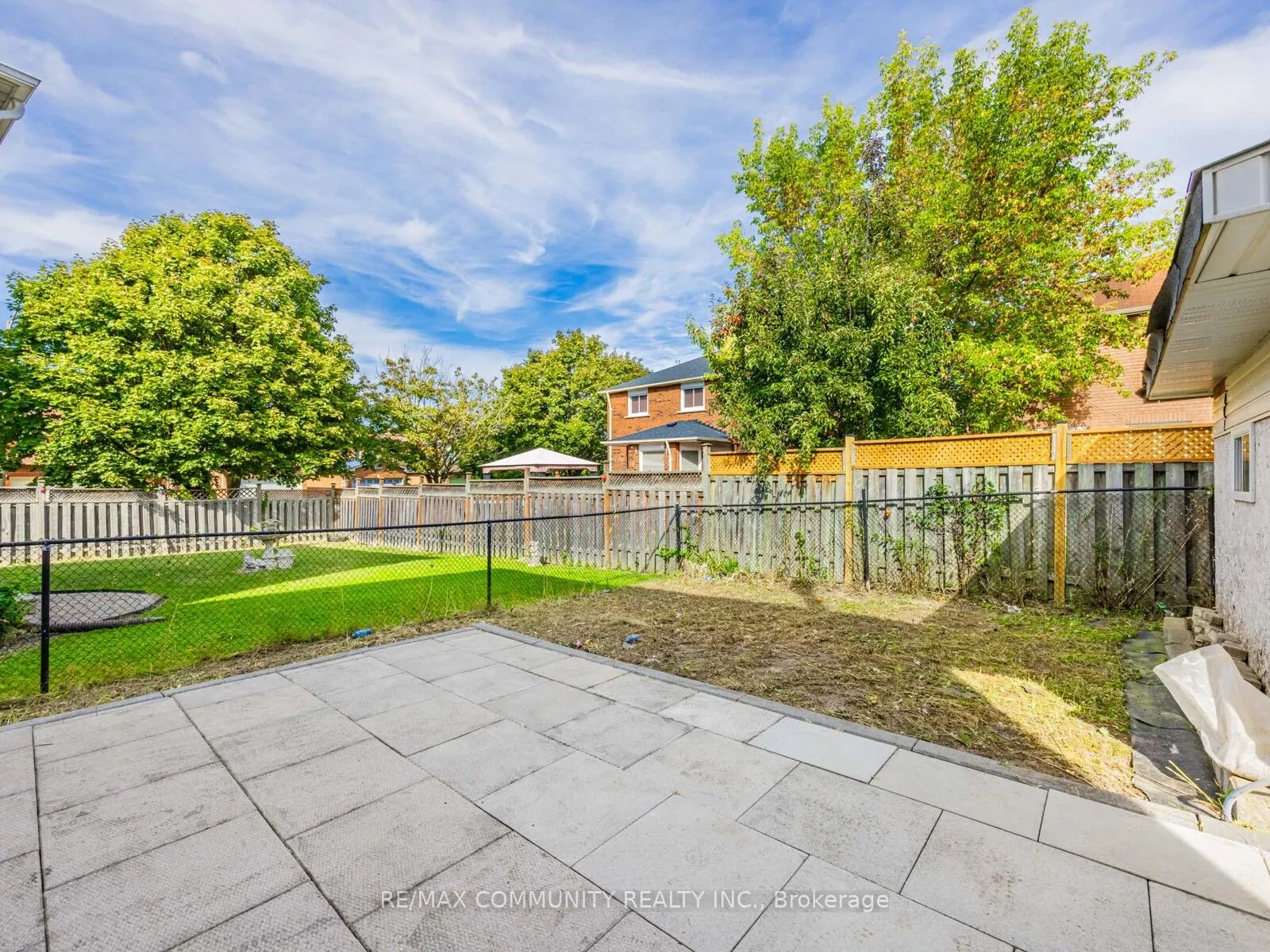 95 Ketchum Crescent