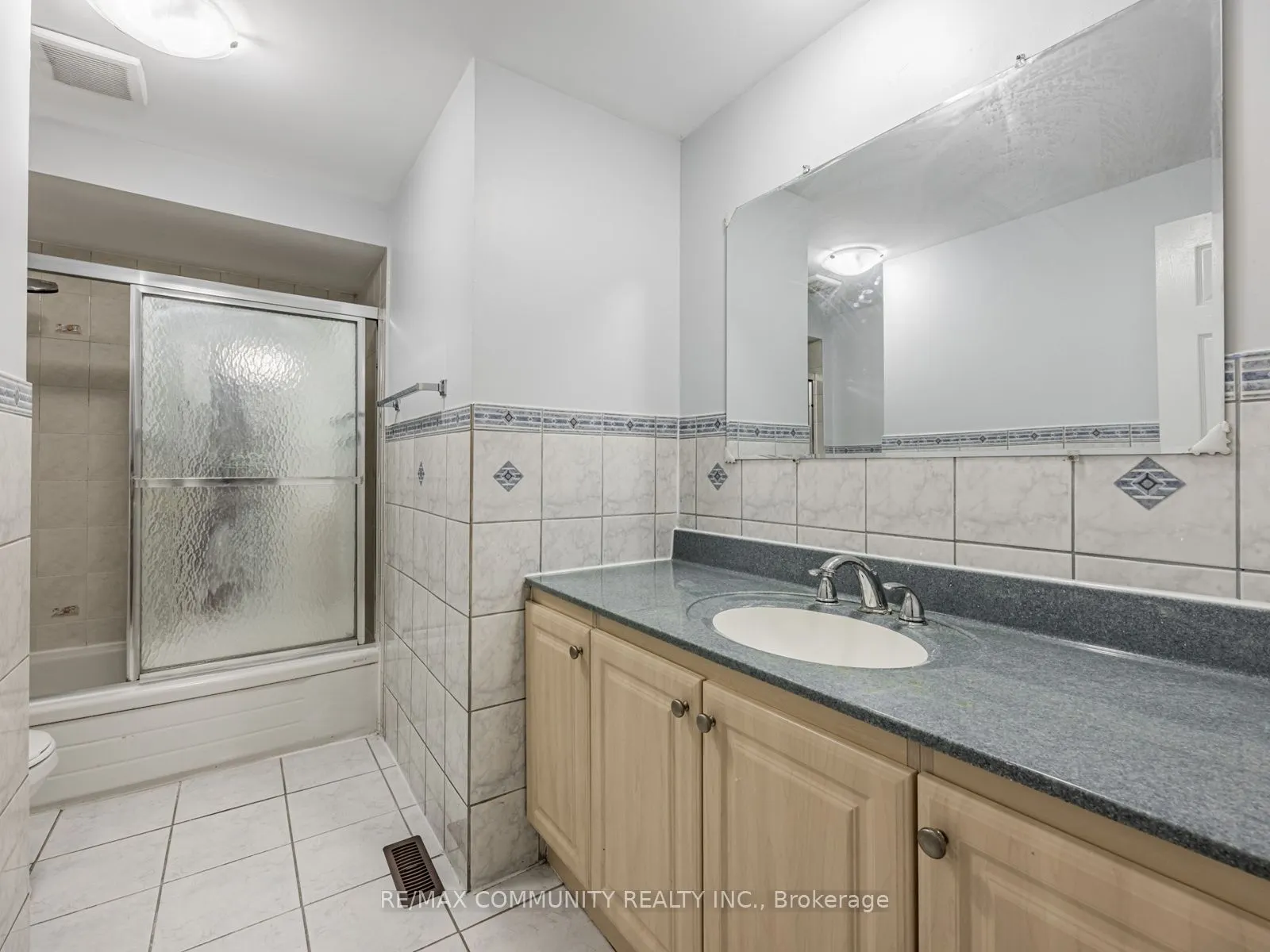 95 Ketchum Crescent