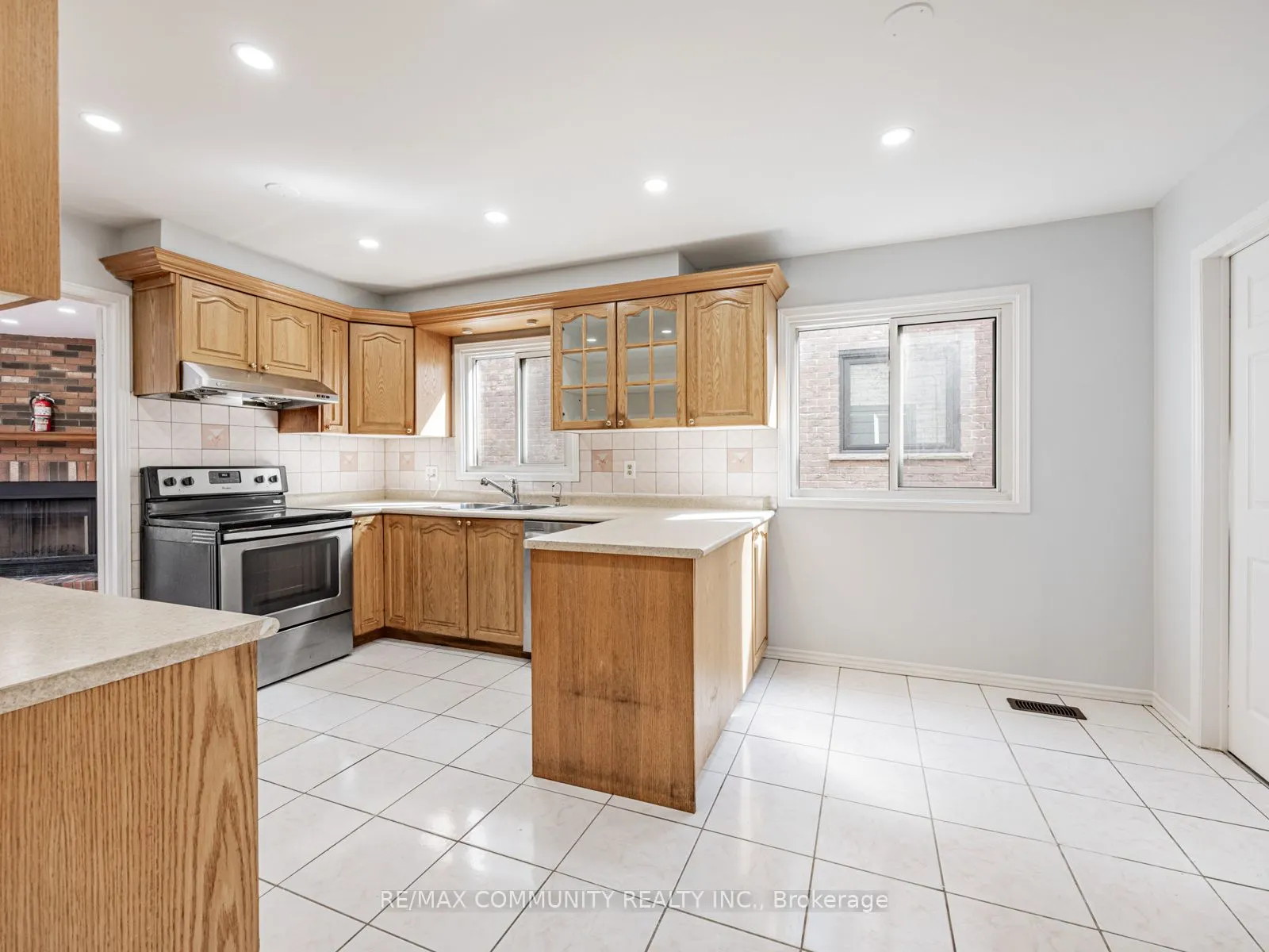 95 Ketchum Crescent