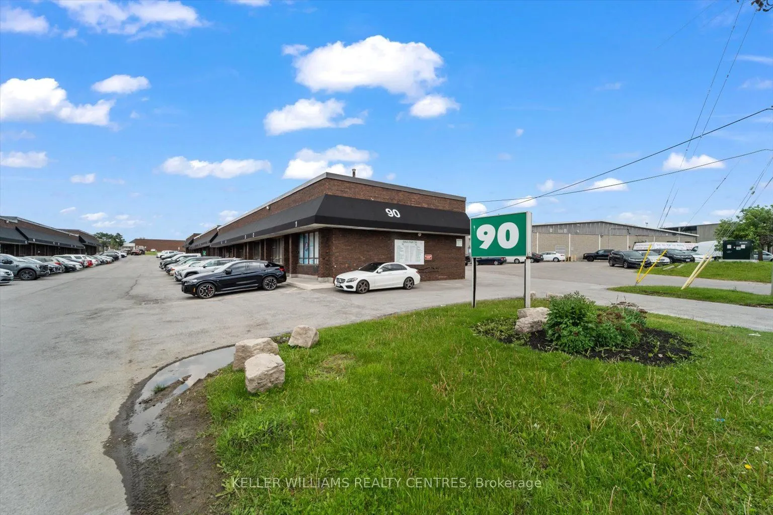 90 Esna Park Drive, #10