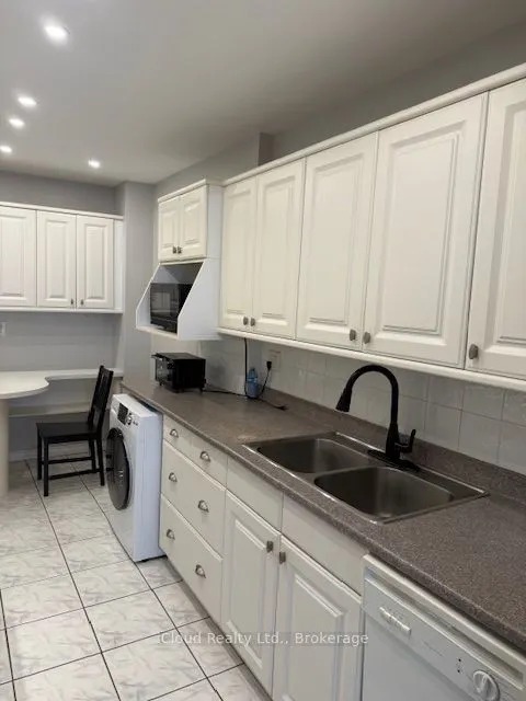 11 Plaisance Rd Road E, #42