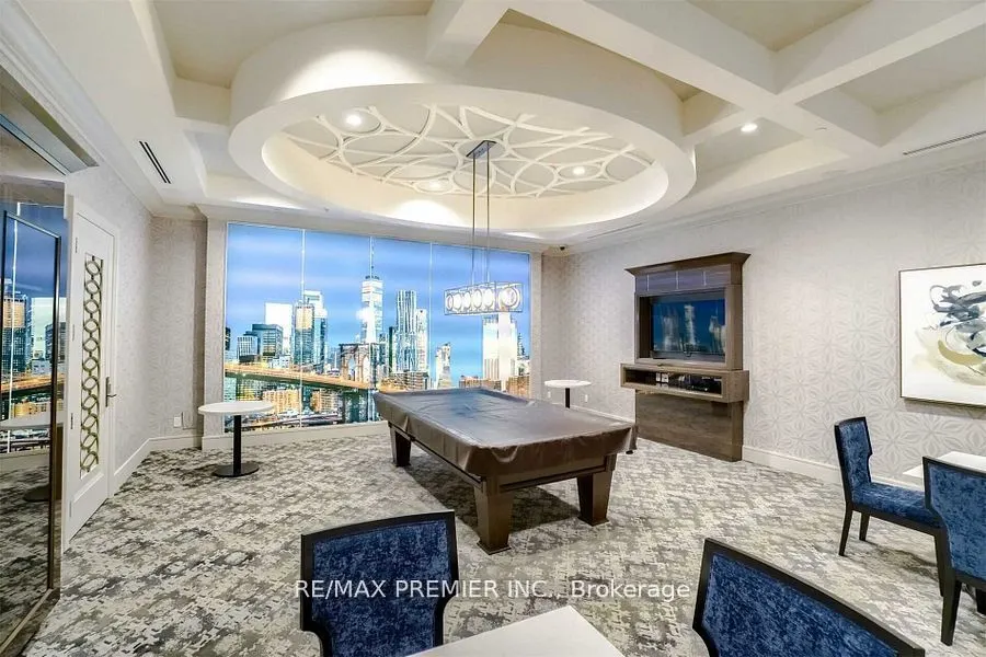 9075 Jane Street, #2107