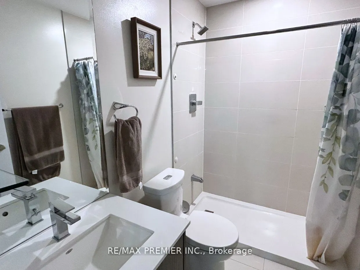 9075 Jane Street, #2107