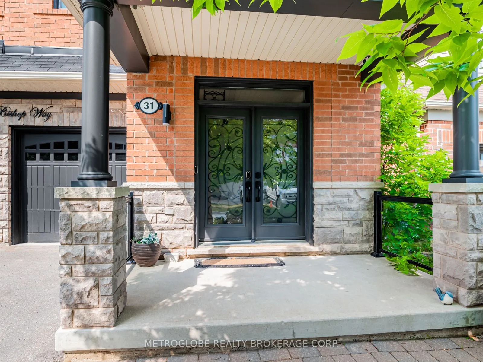 31 Ken Bishop Way
