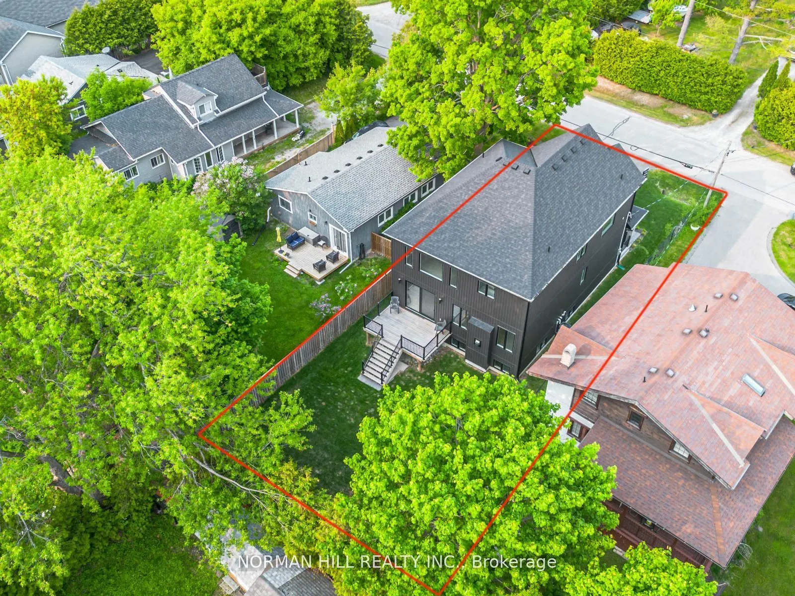 776 Churchill Lane