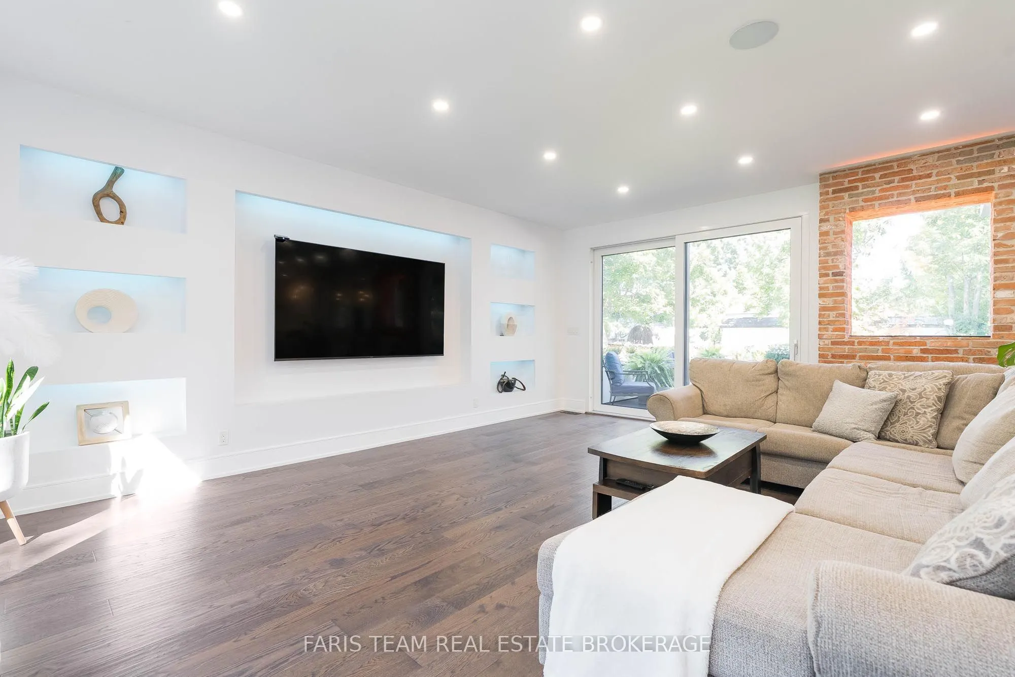 3951 Alberta Avenue
