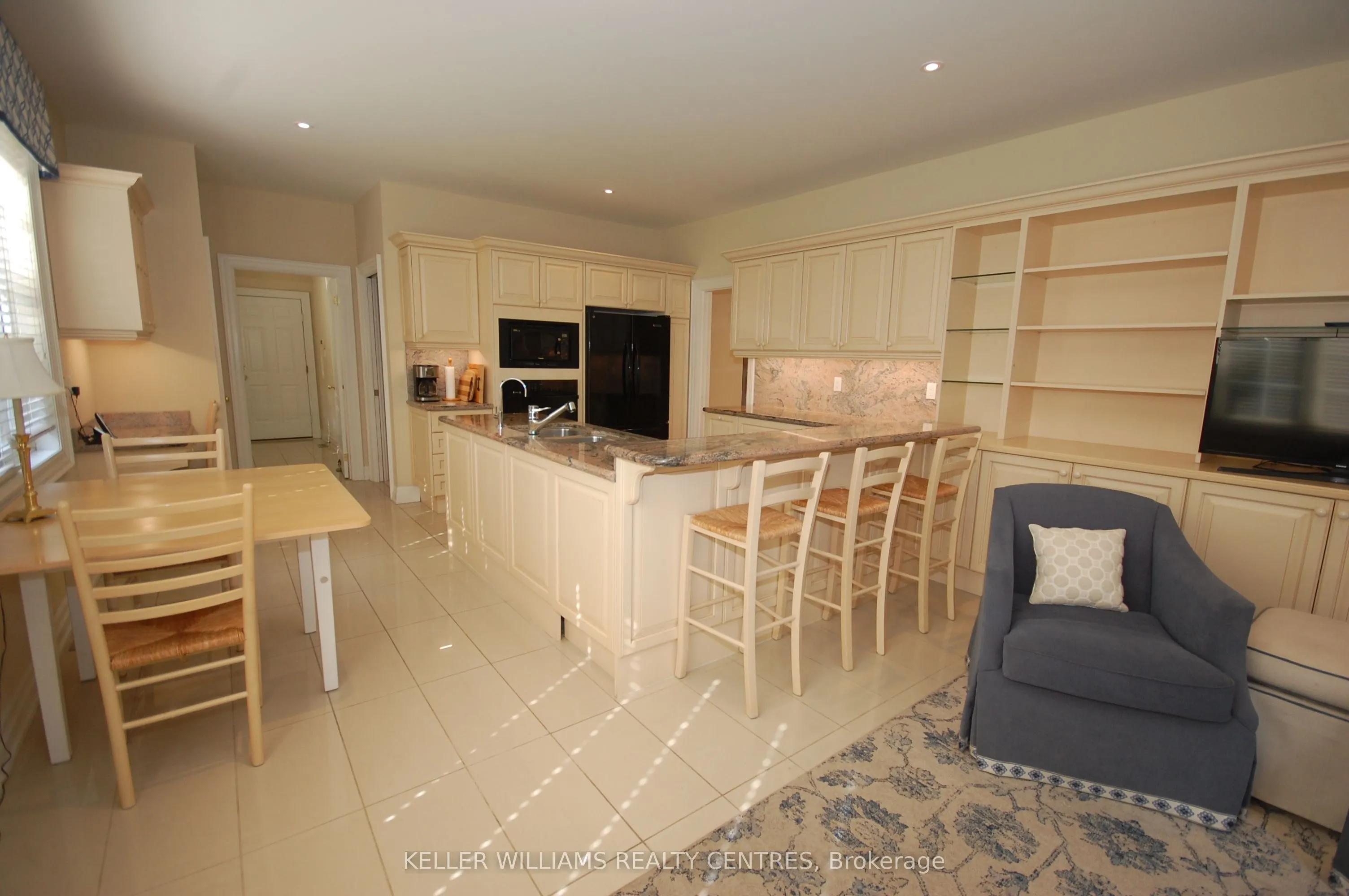 470 Falconwood Hollow W, #16