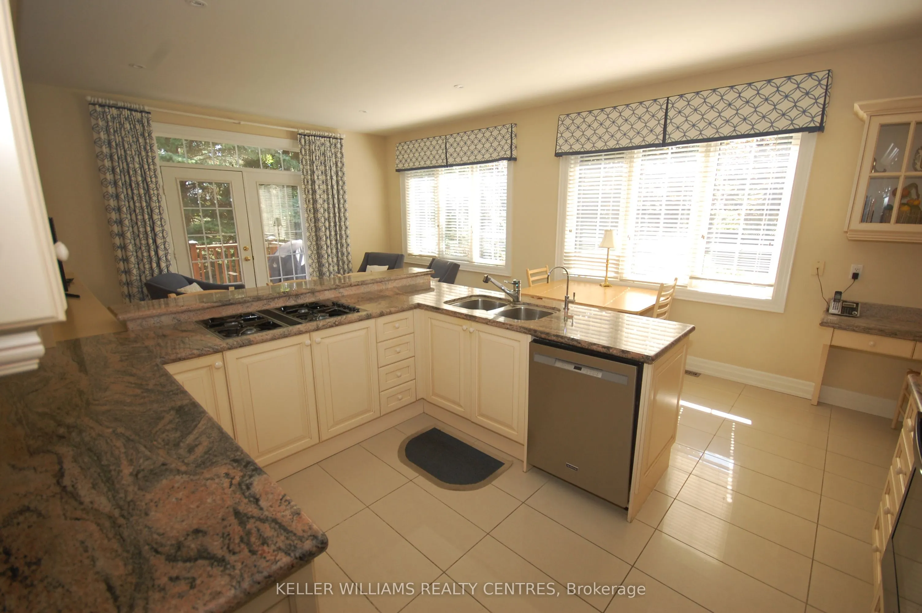 470 Falconwood Hollow W, #16