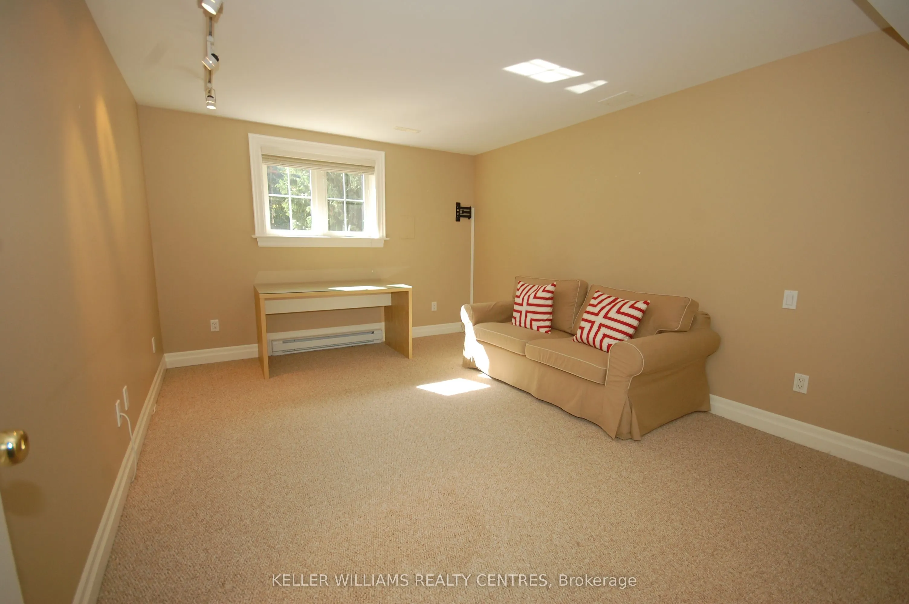 470 Falconwood Hollow W, #16