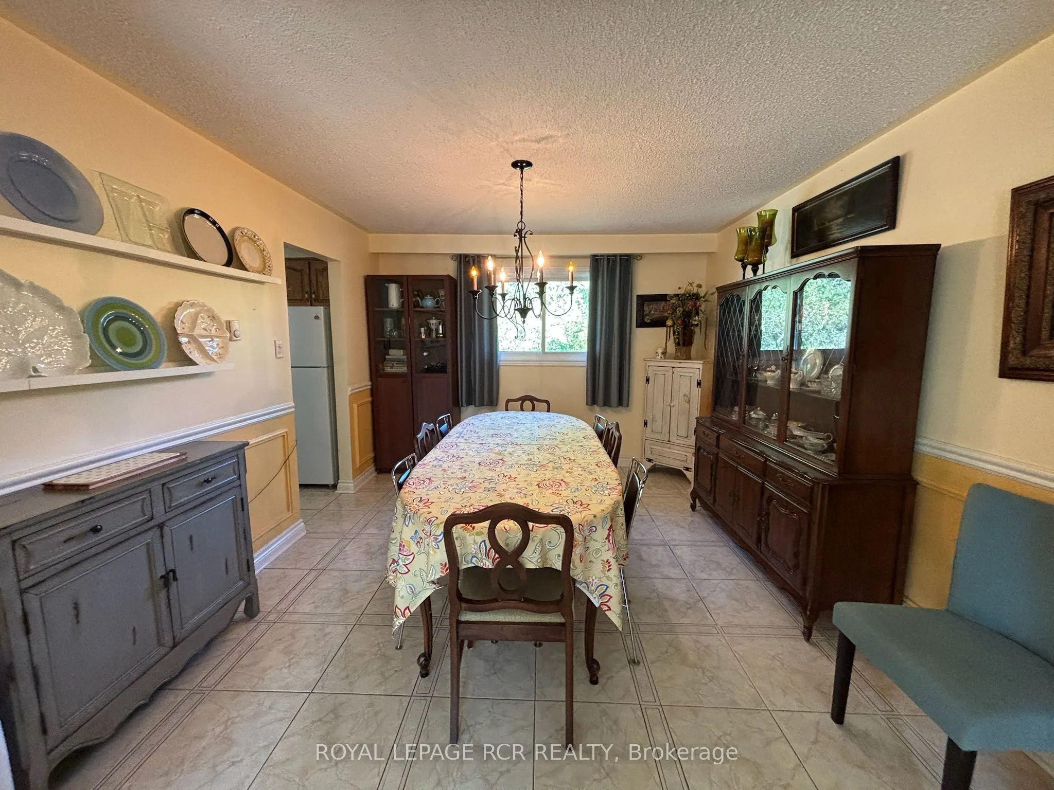 1049 Elgin Street