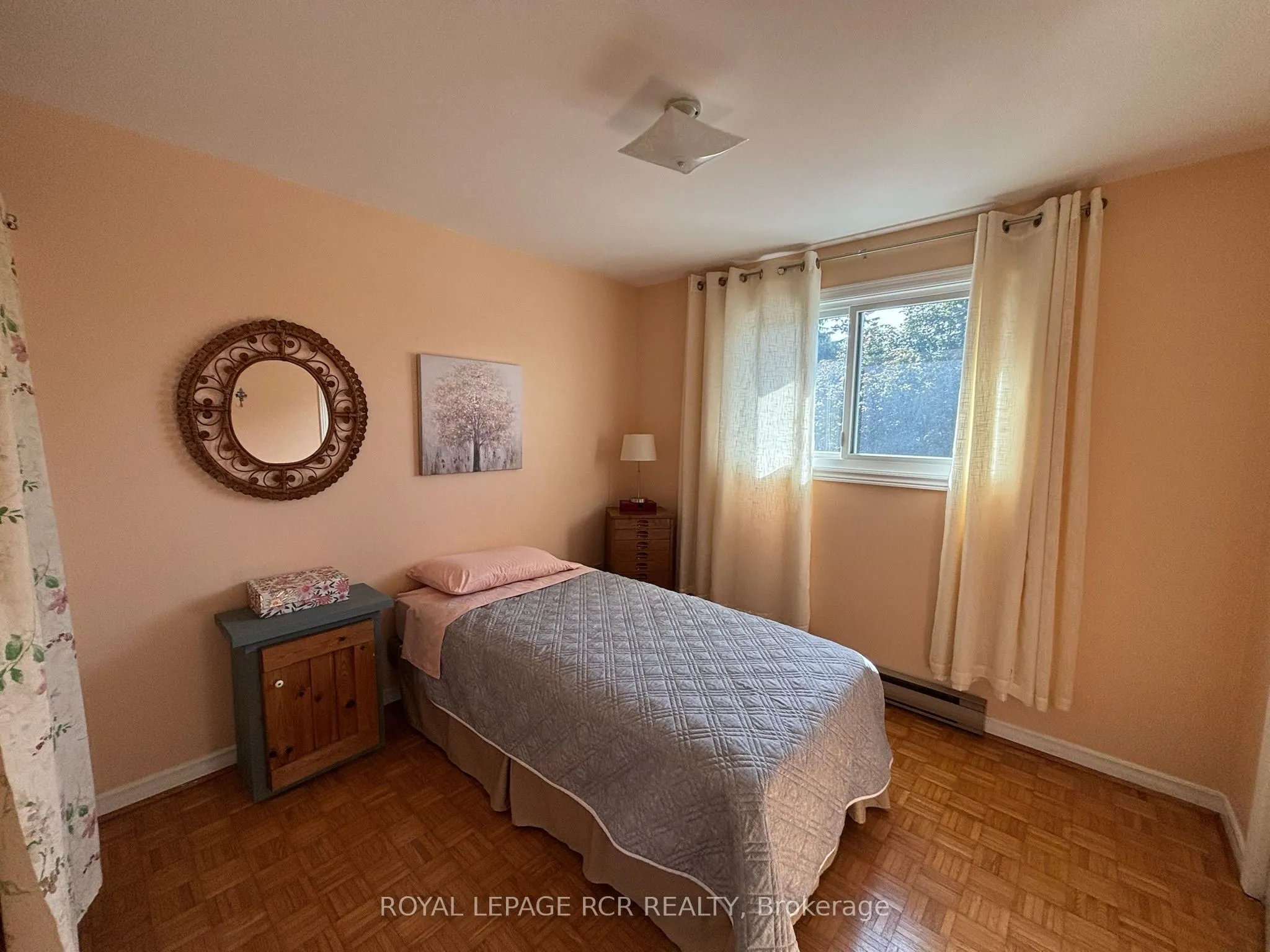 1049 Elgin Street