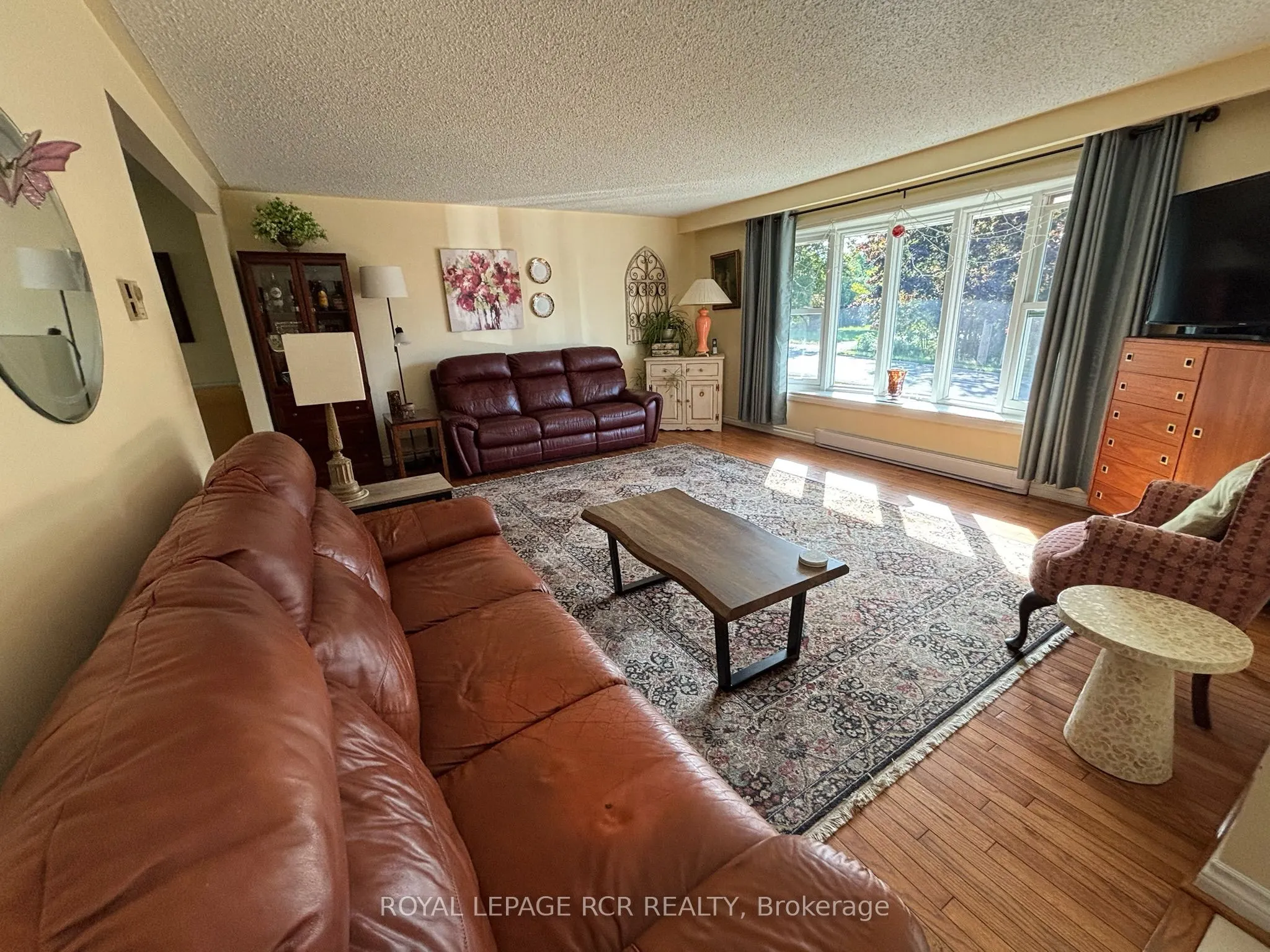1049 Elgin Street