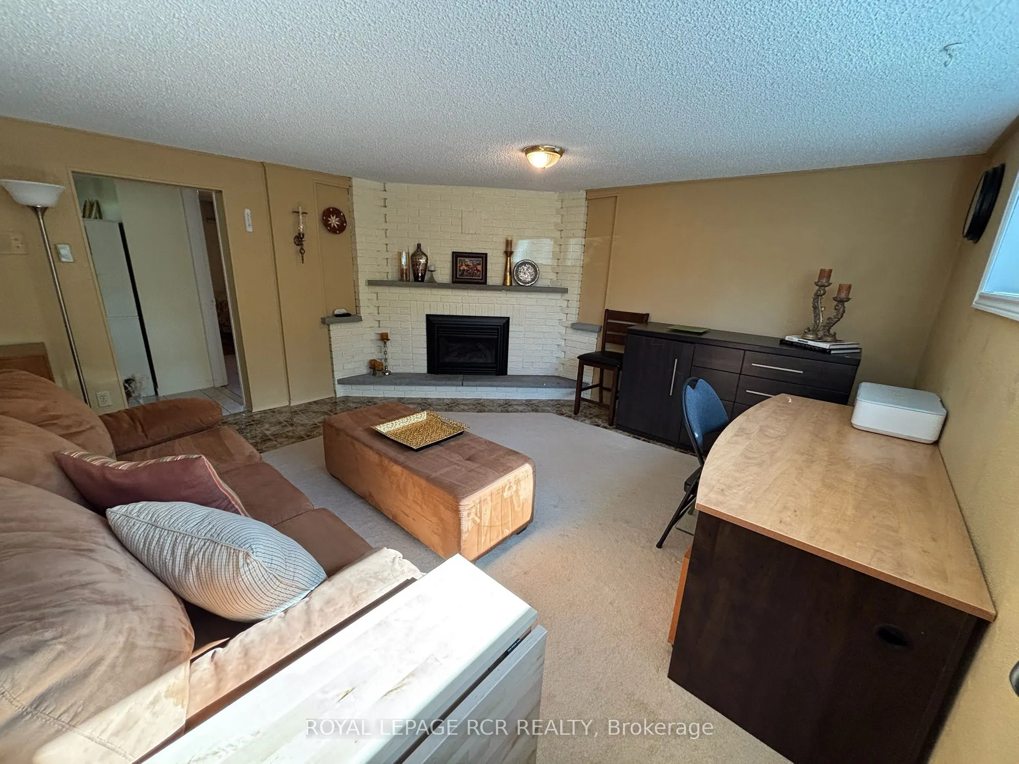 1049 Elgin Street