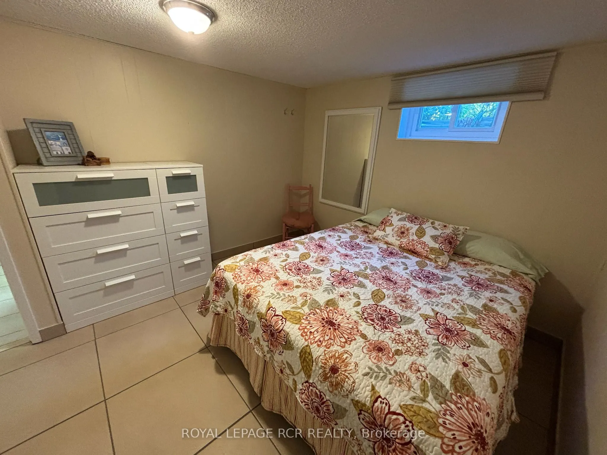 1049 Elgin Street