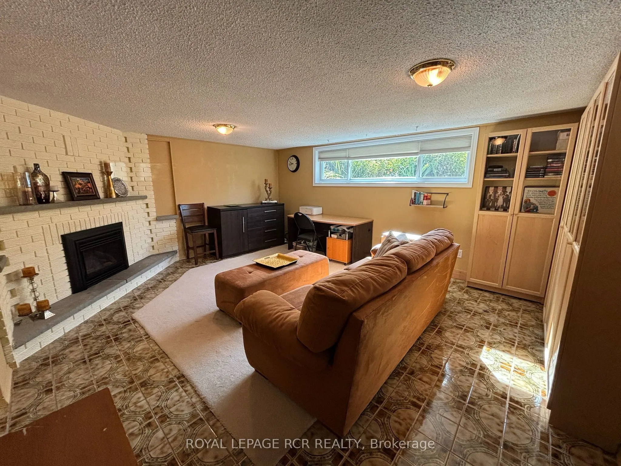 1049 Elgin Street