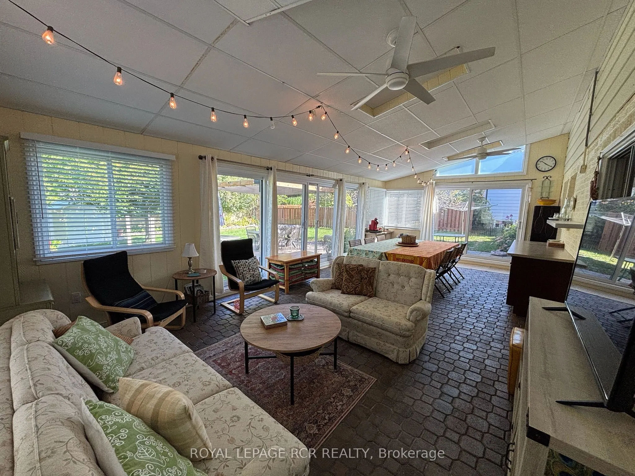1049 Elgin Street