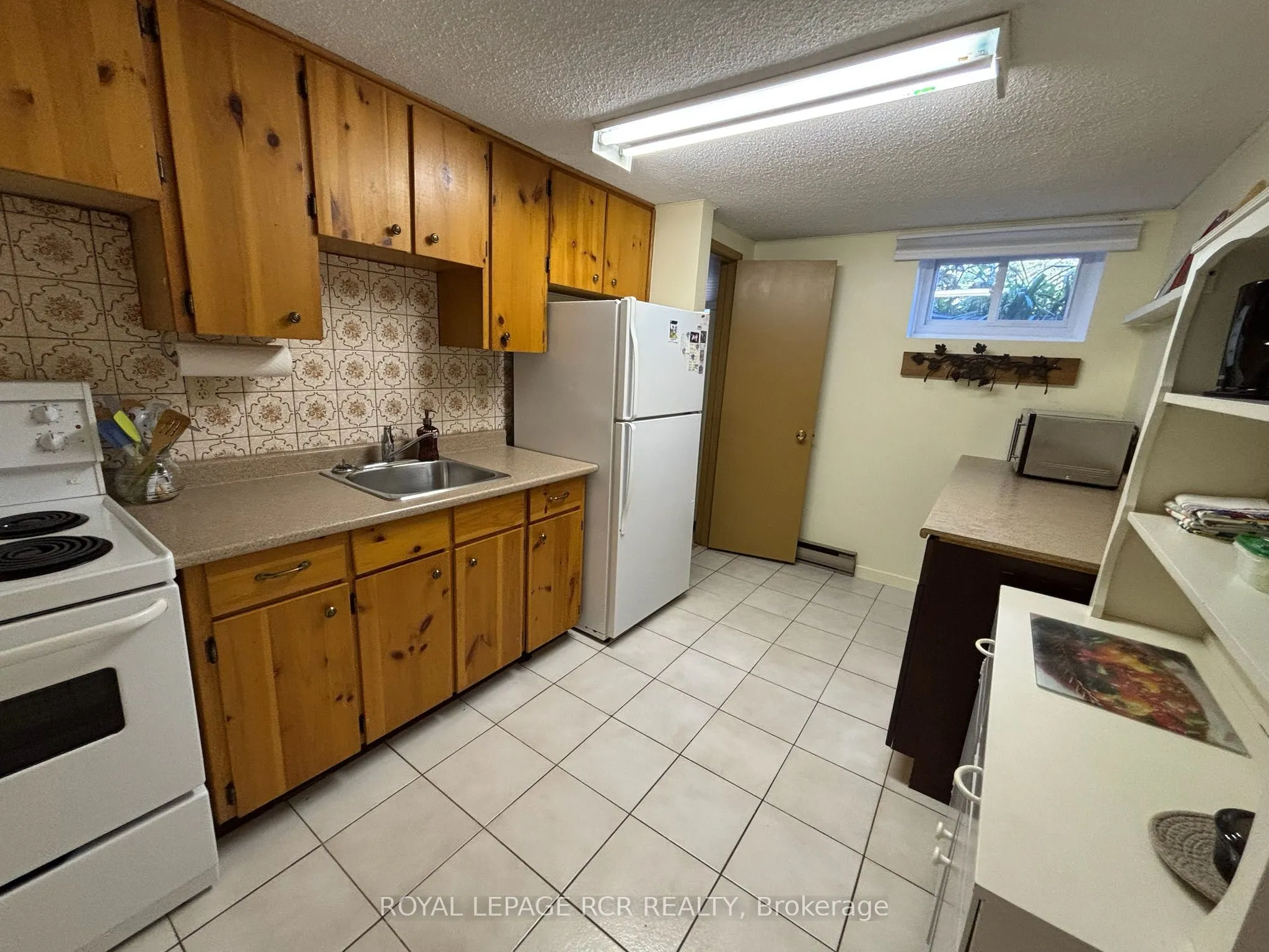 1049 Elgin Street