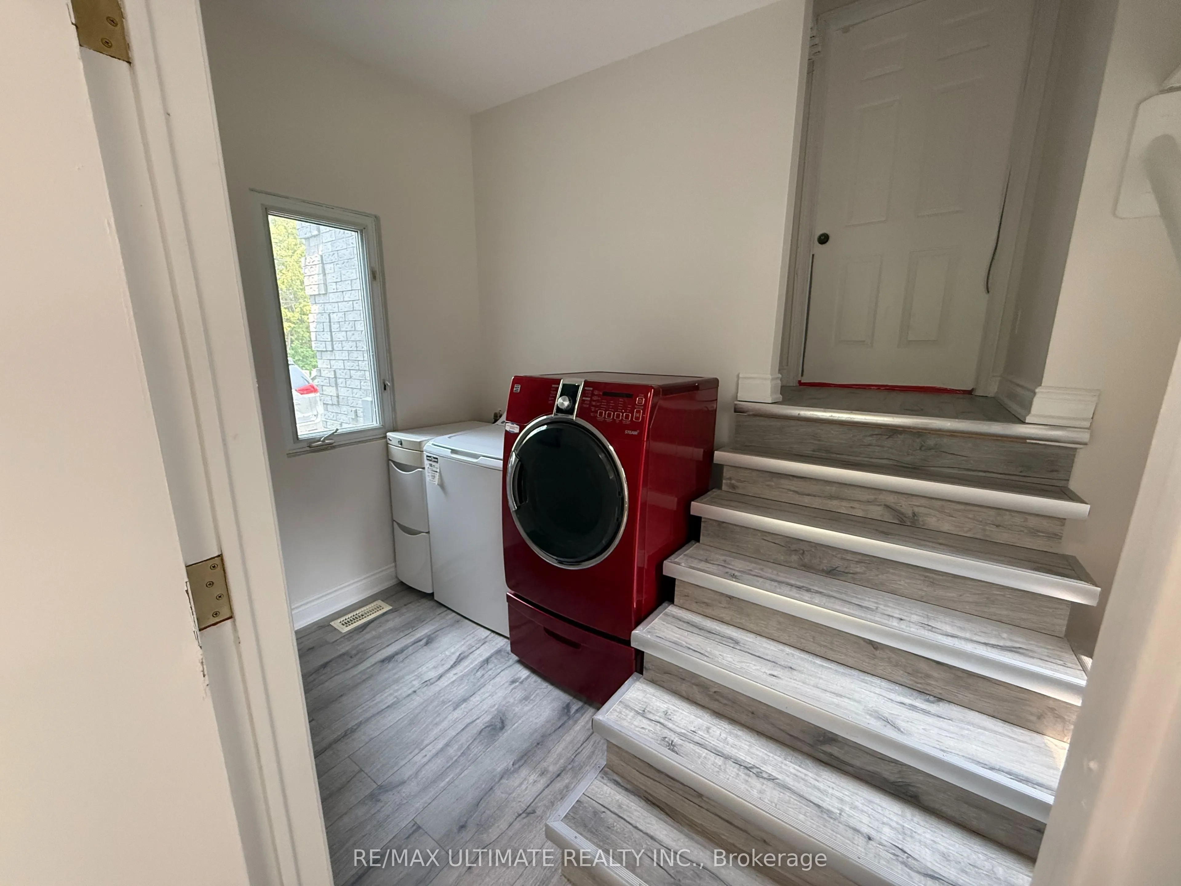 50 Pinery Lane, #Side Unit B