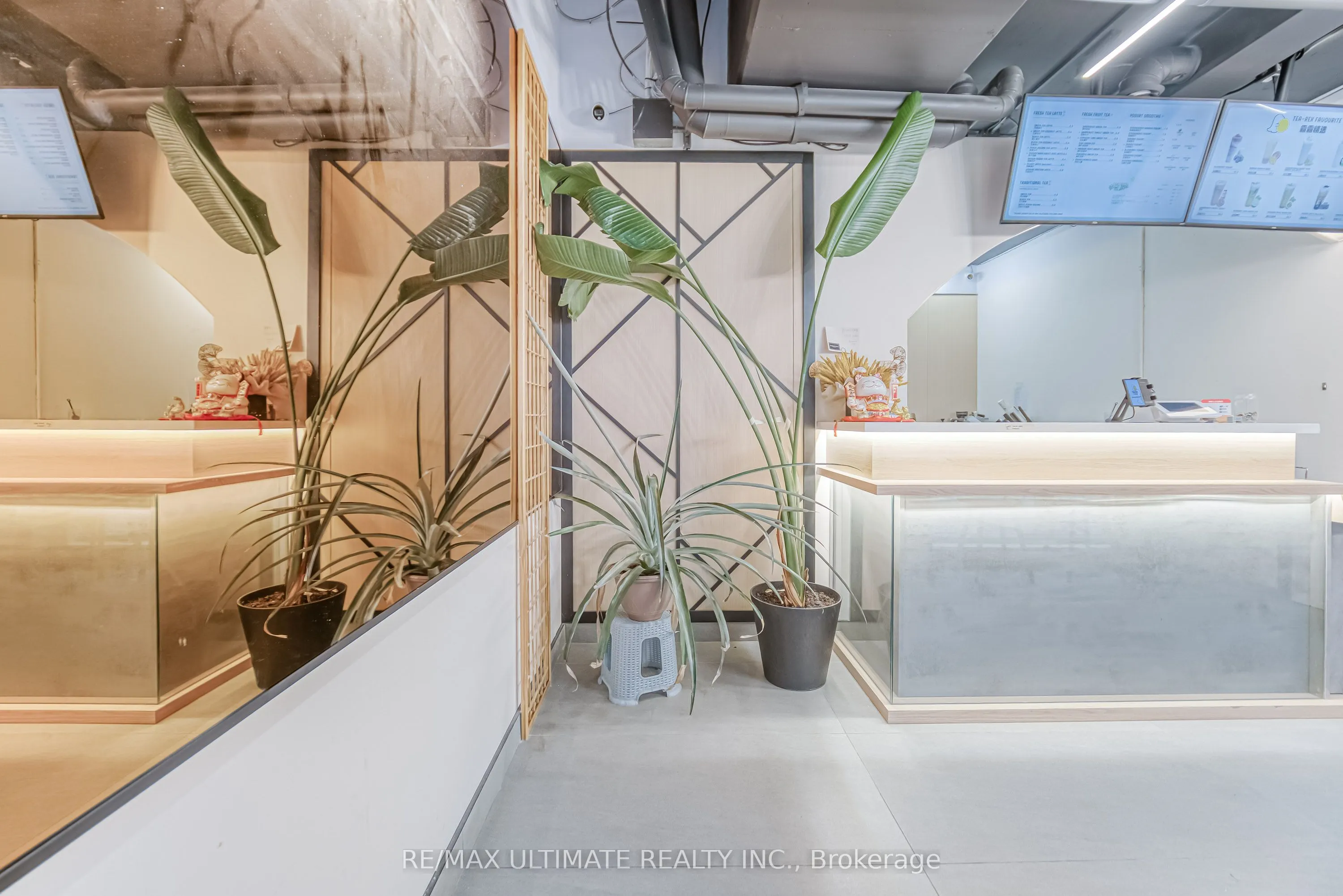 7181 Yonge Street, #1