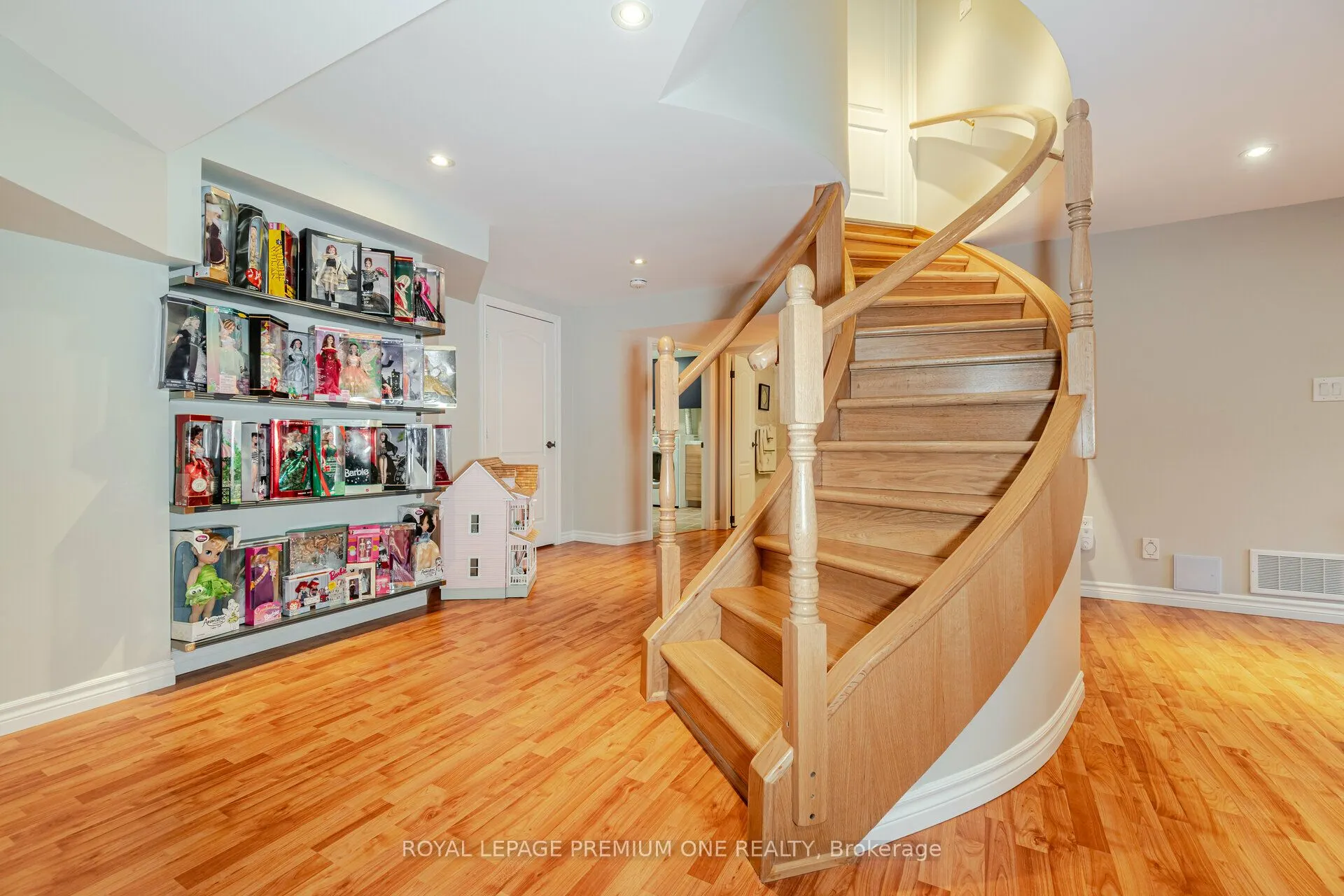 60 Julia Valentina Avenue