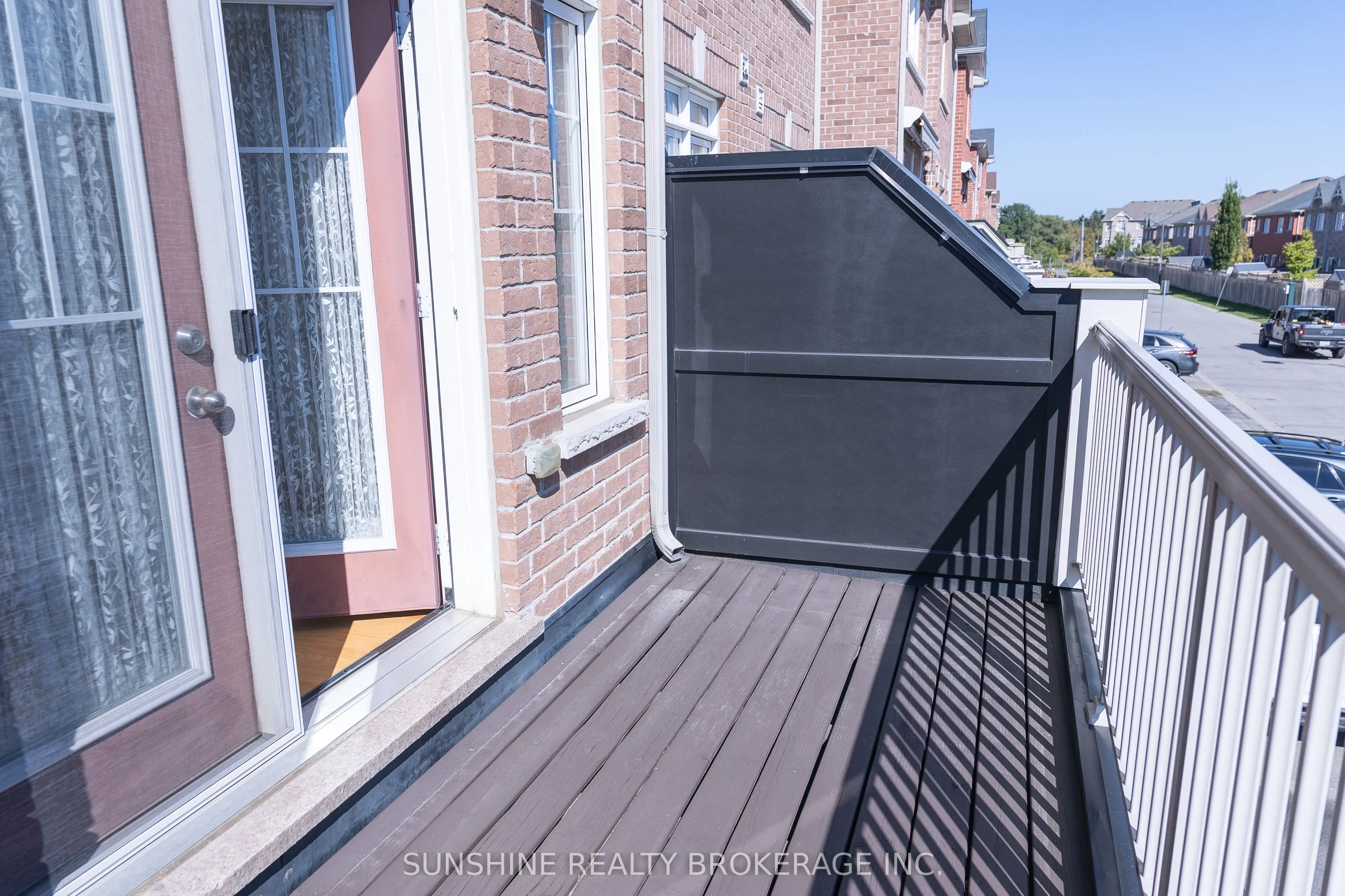 85 Dundas Way