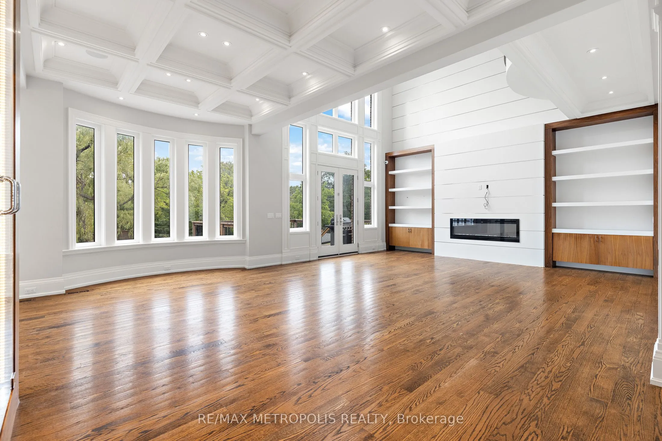 2 Poplar Drive