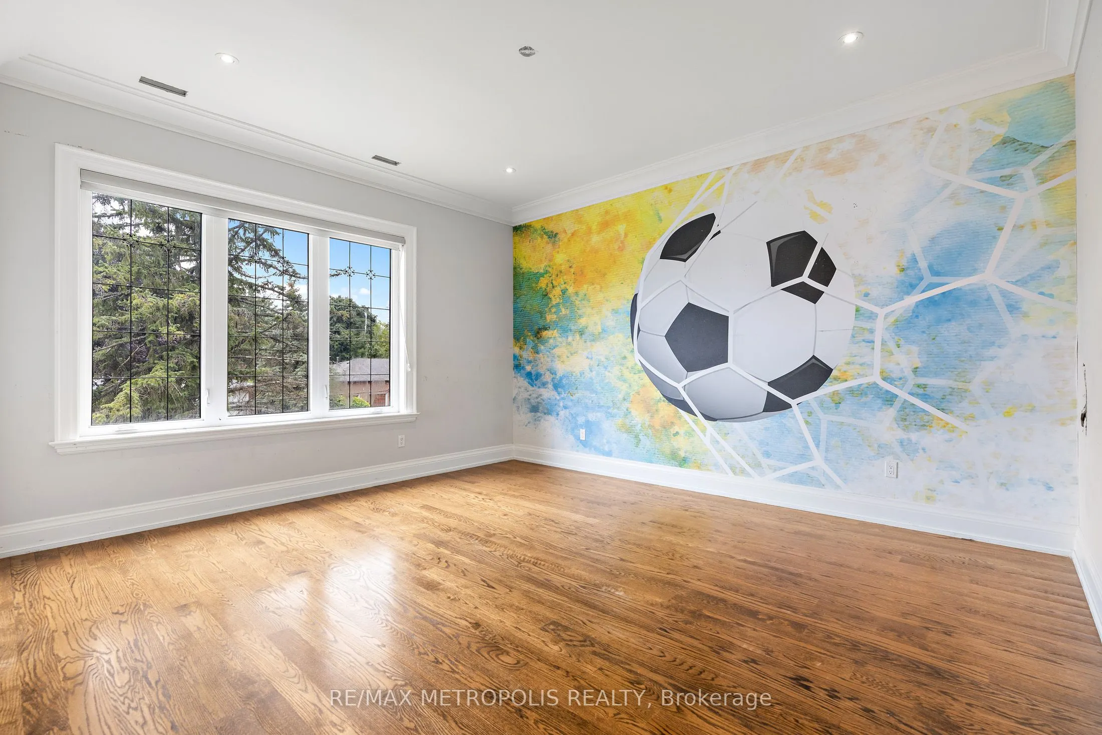 2 Poplar Drive