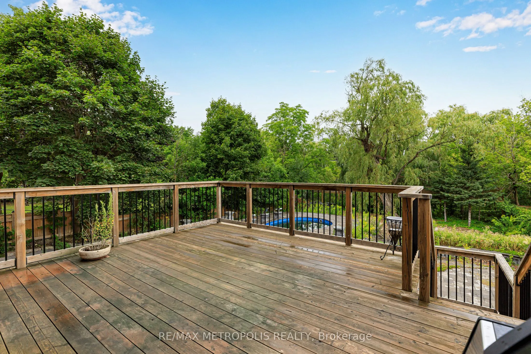 2 Poplar Drive