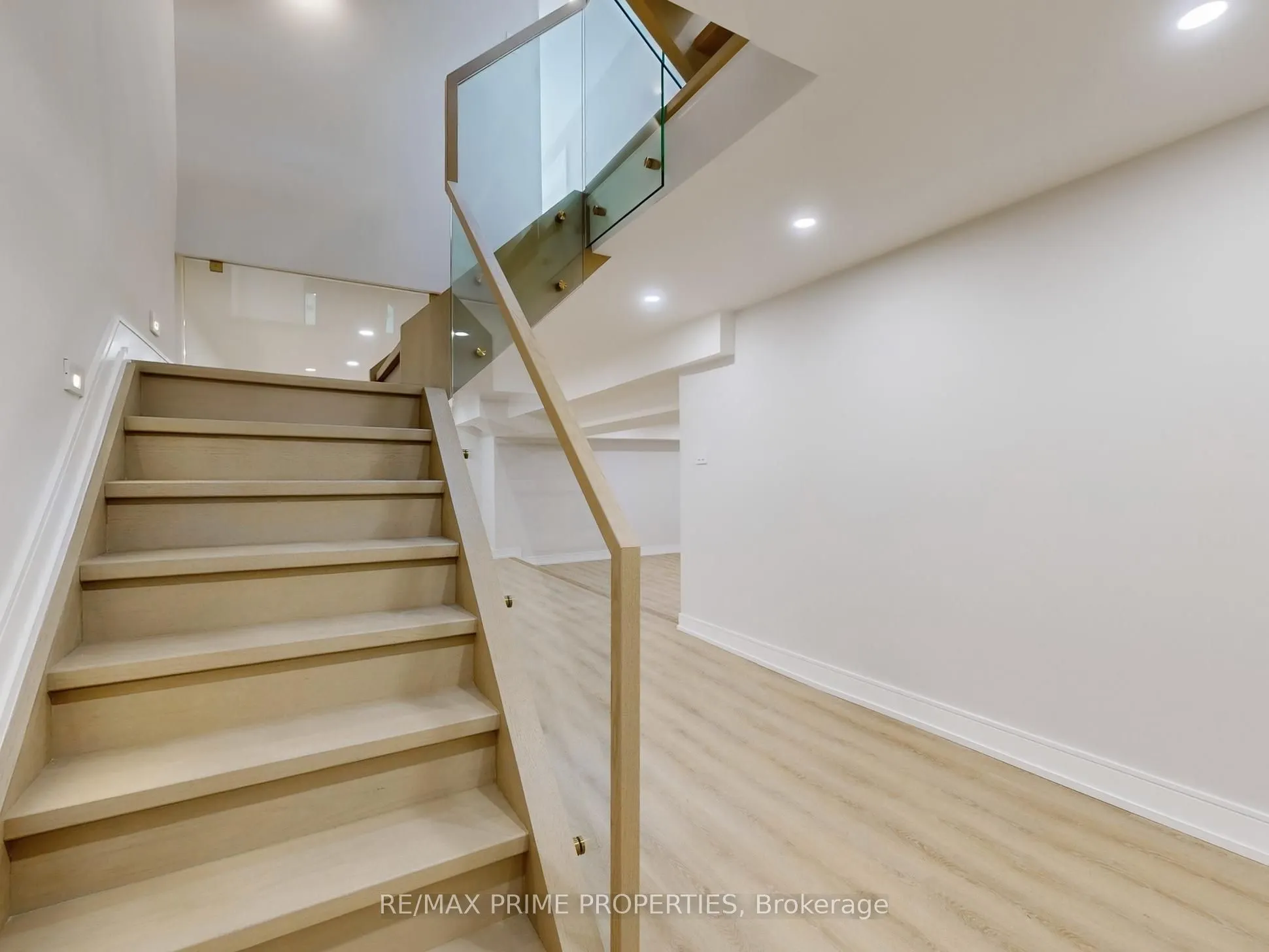 137 Old Surrey Lane