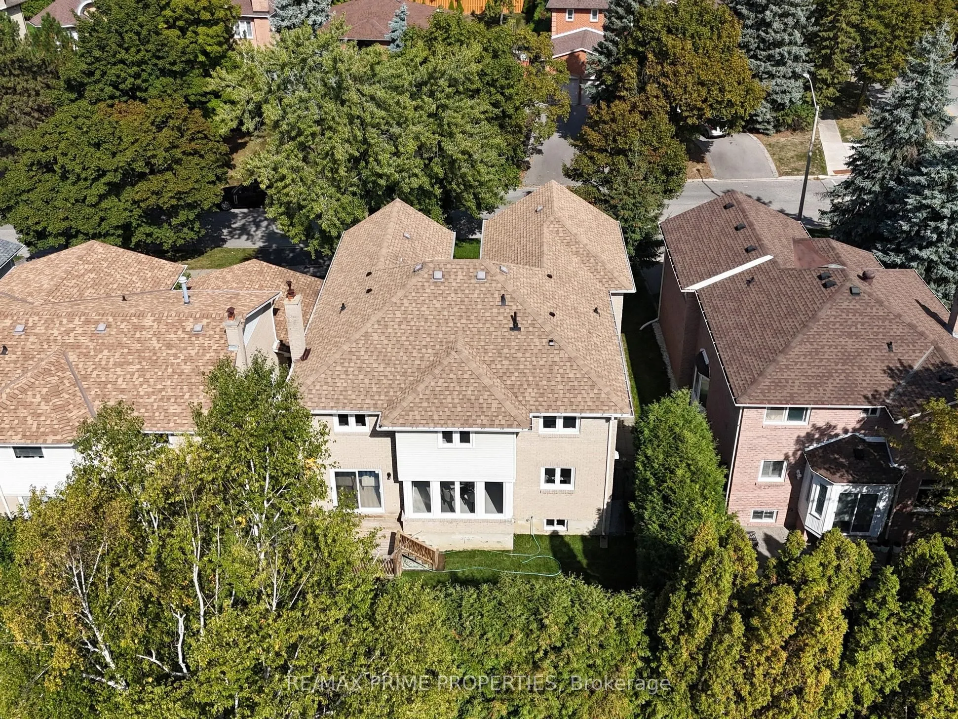 137 Old Surrey Lane