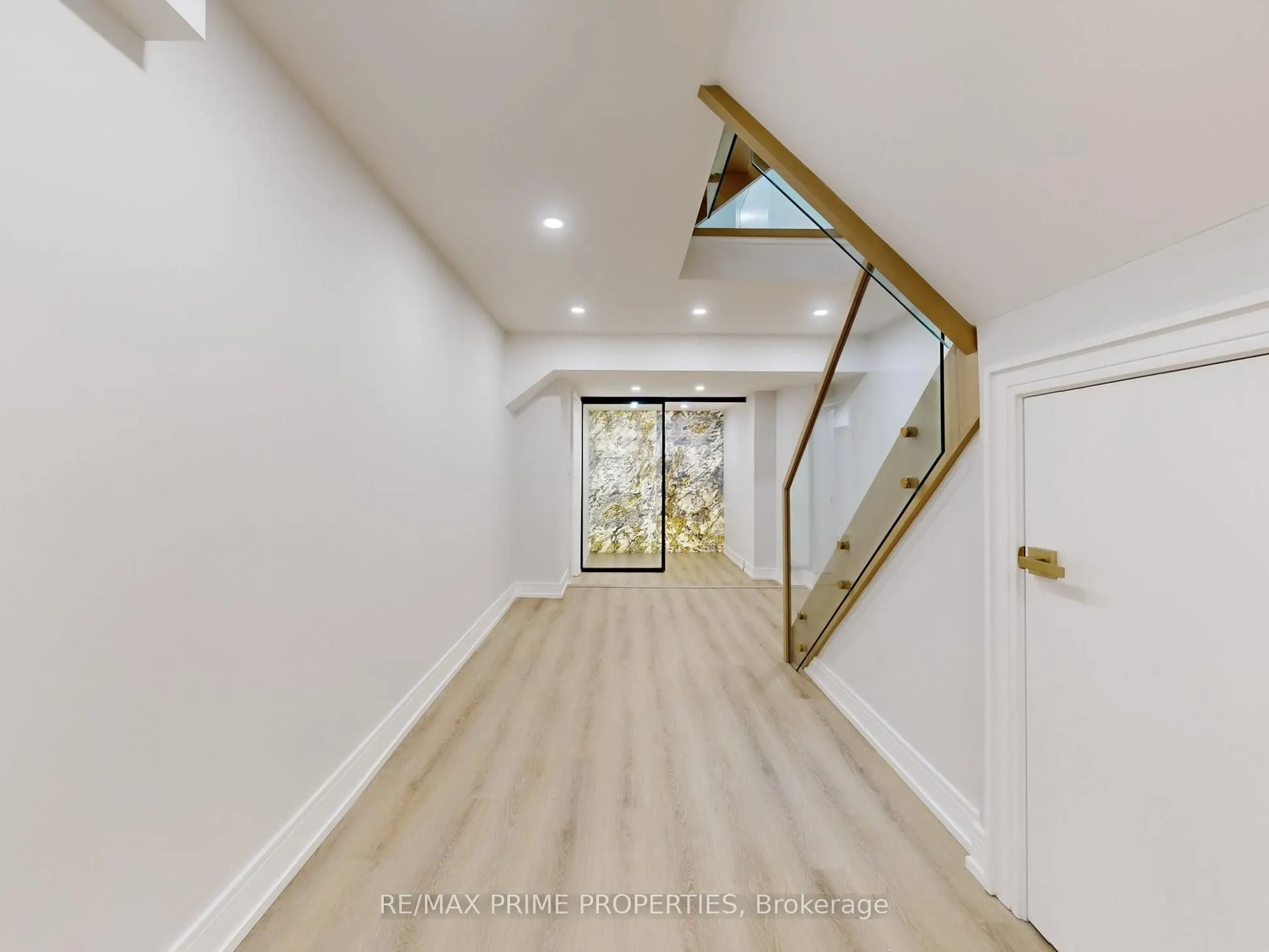 137 Old Surrey Lane